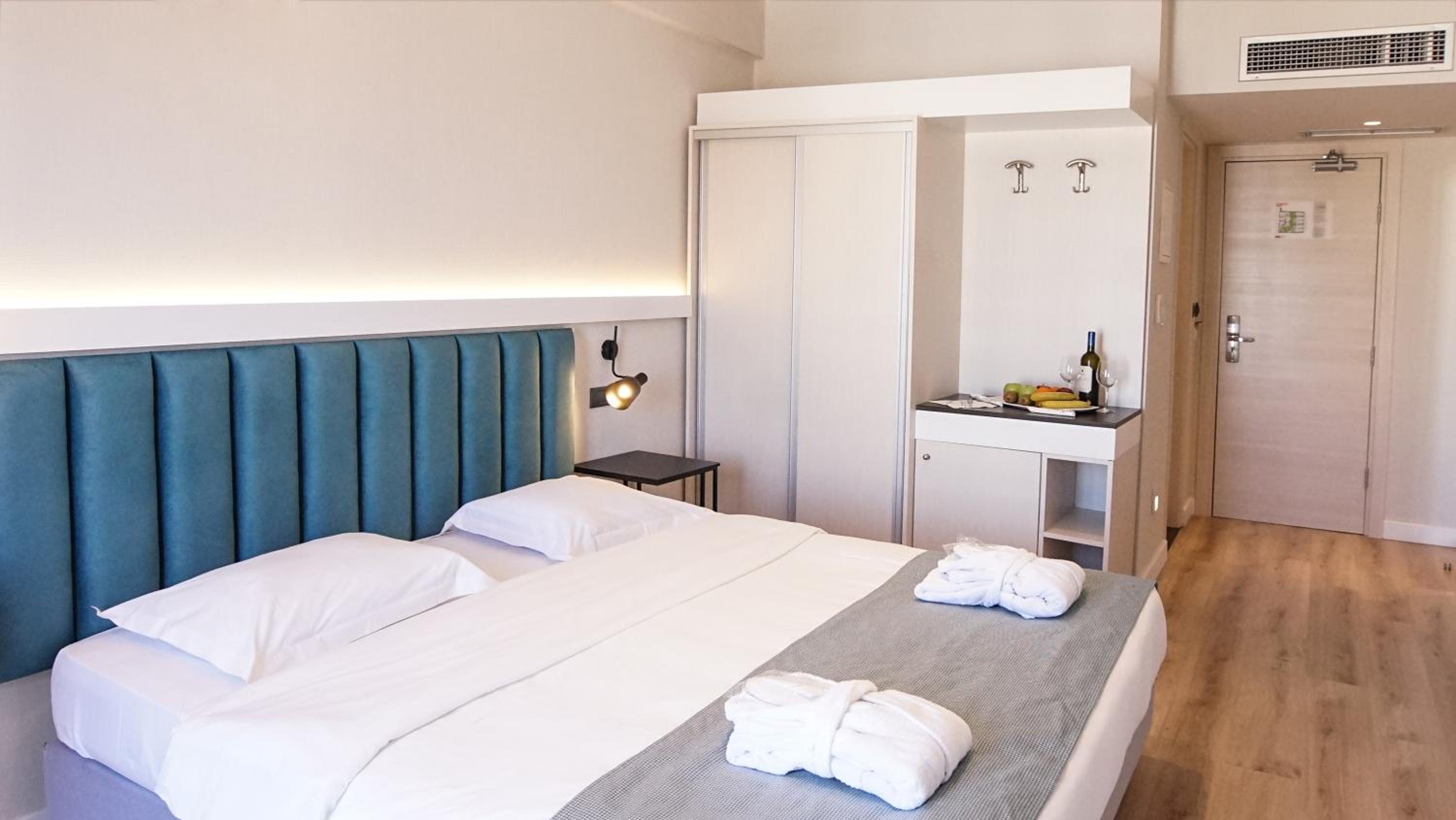 Executive Double or Twin Room with Acropolis View - Photo 8