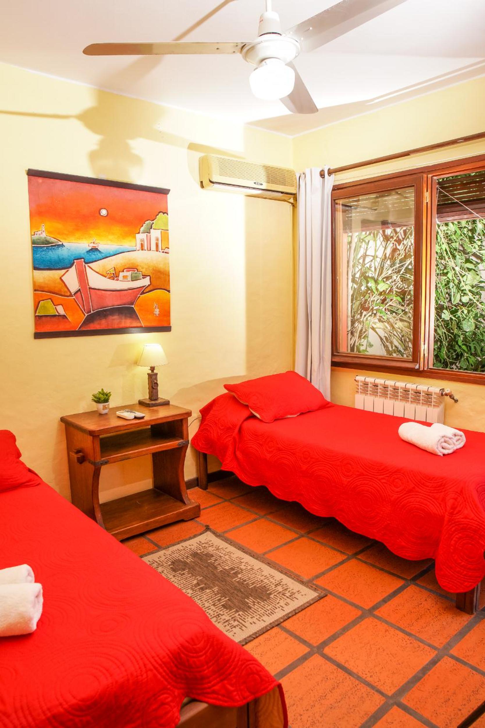 Twin Room with Private Bathroom photo 3