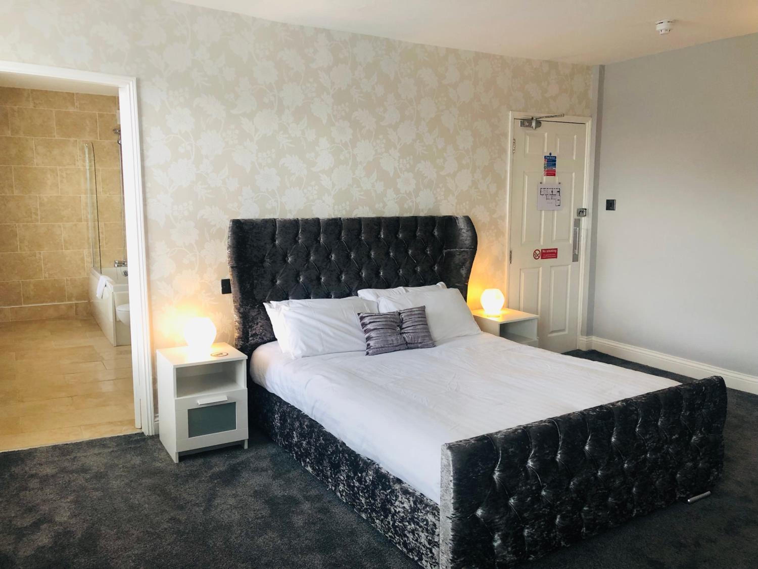 Standard Double Room - Photo 1