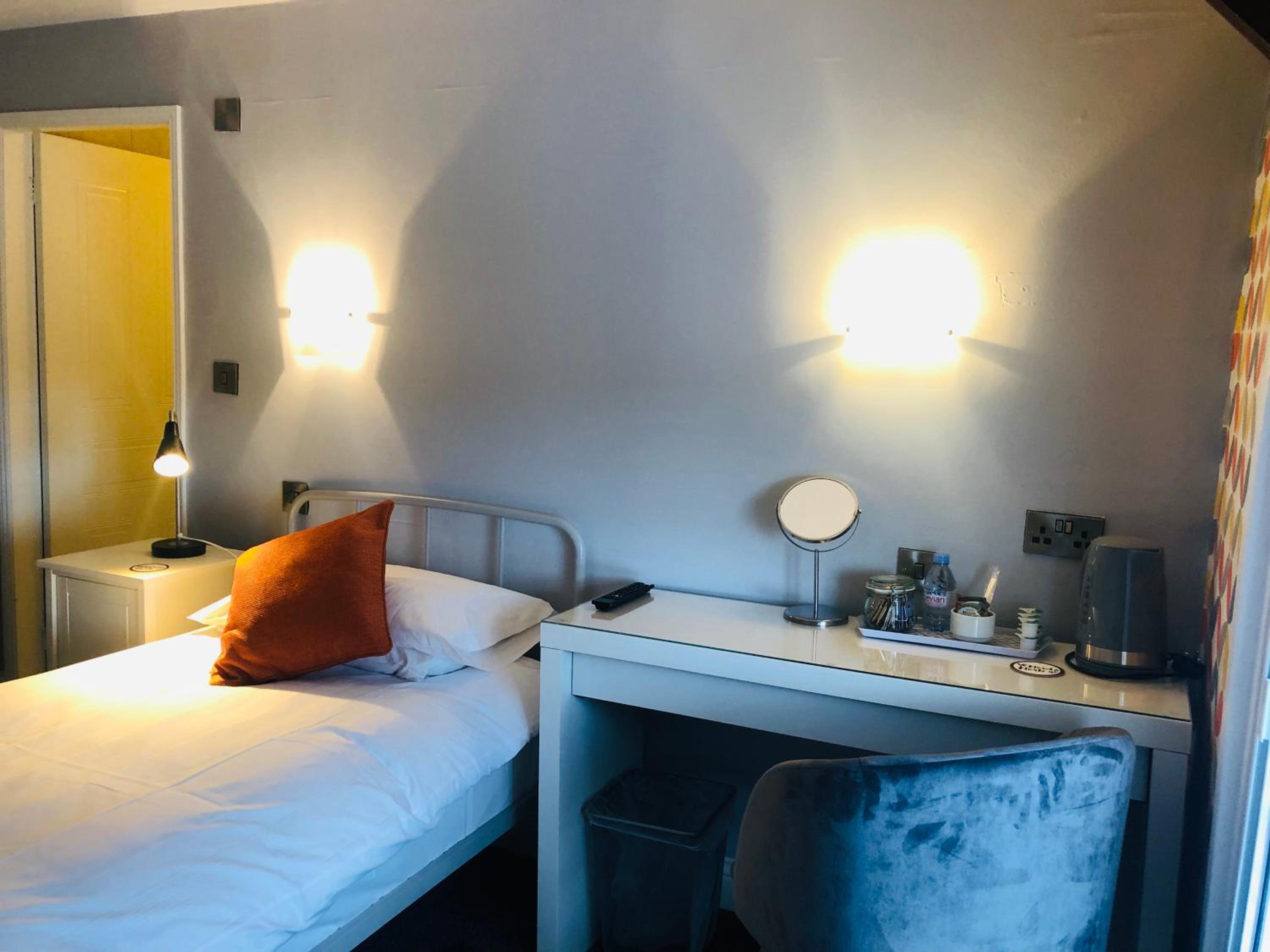 Economy Double Room - Photo 1