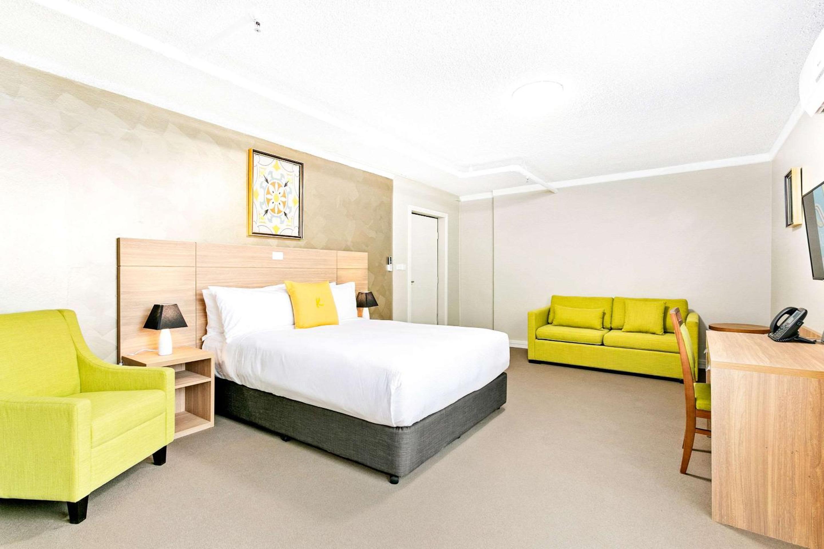 King Room with Sofa-Bed - Non-Smoking