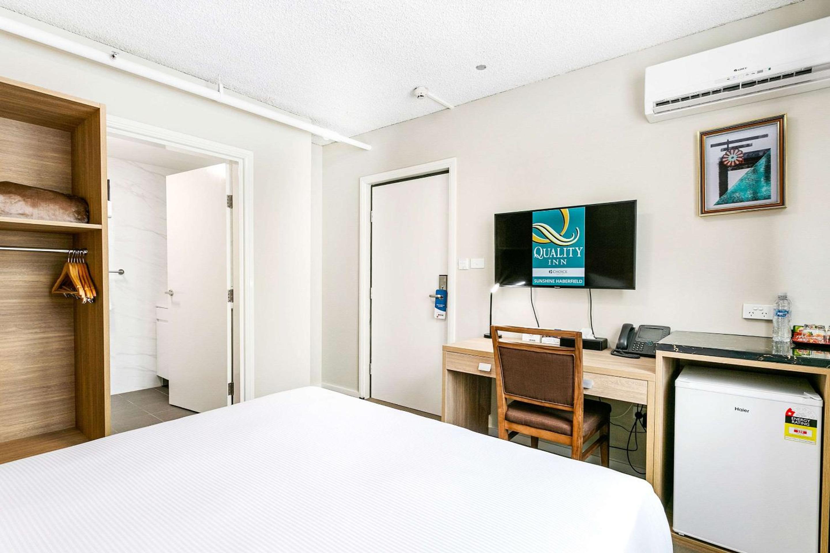 Queen Room - Non-Smoking