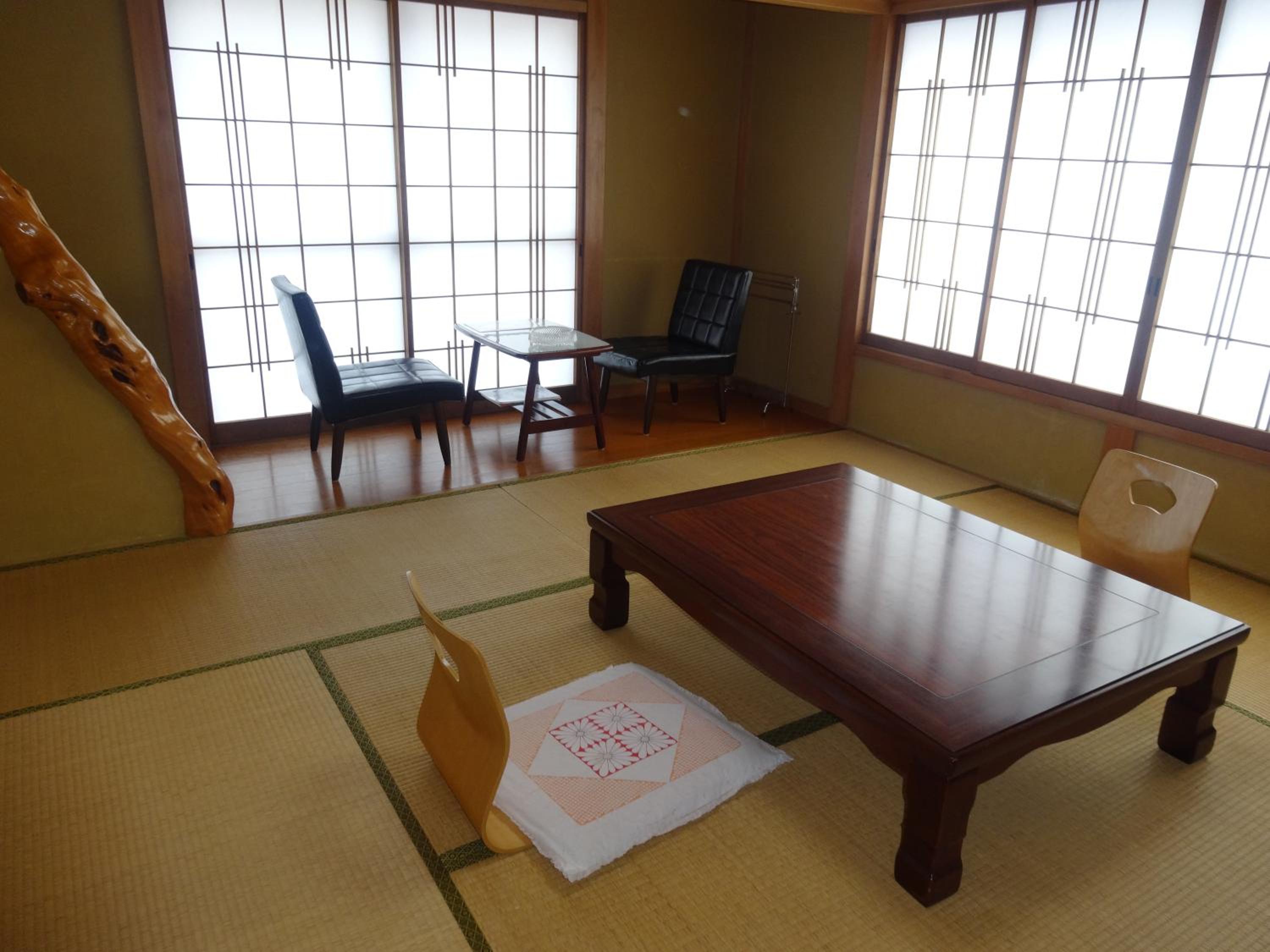 Japanese-Style Triple Room with Shared Bathroom