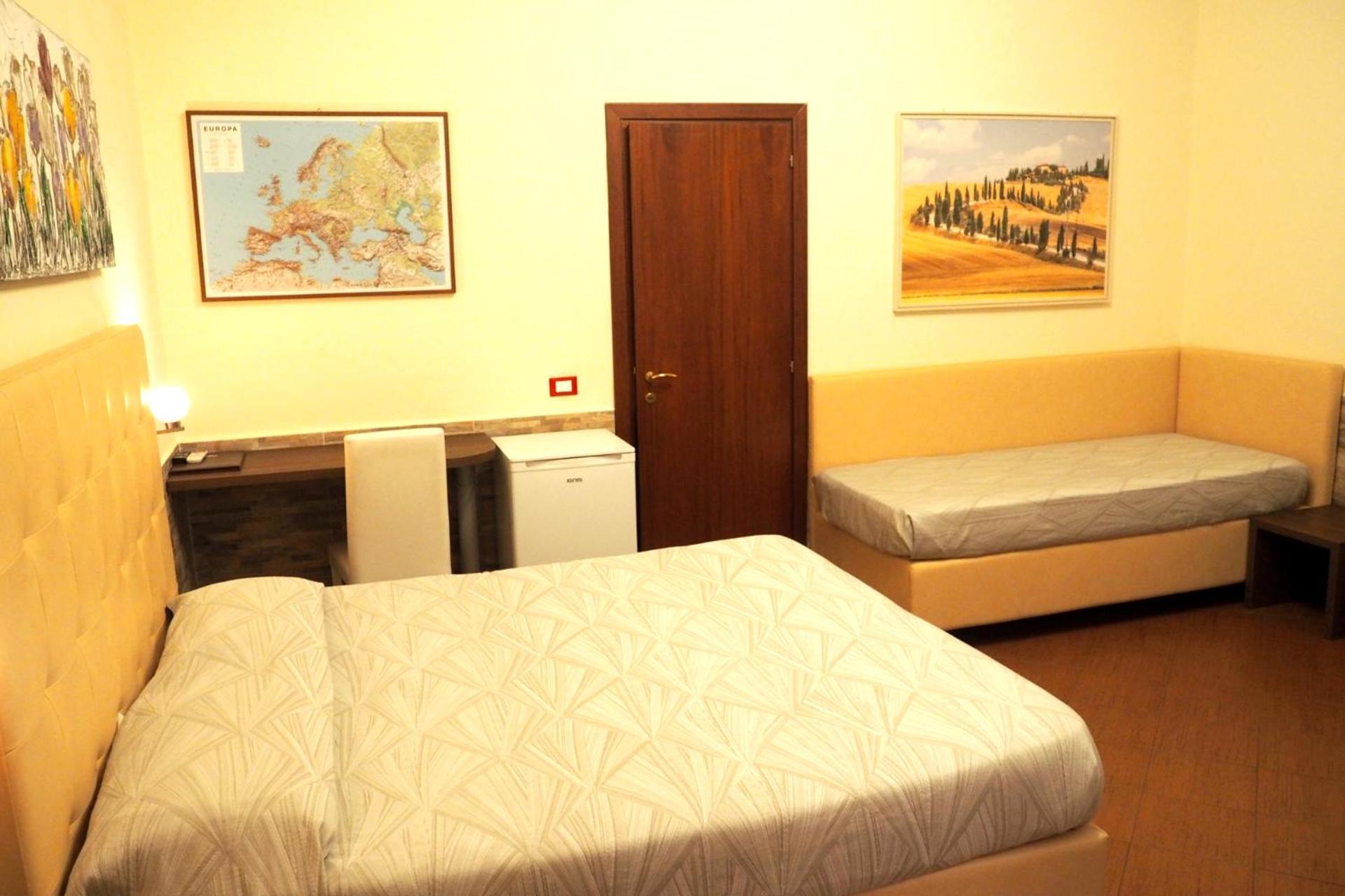 Triple Room photo 2