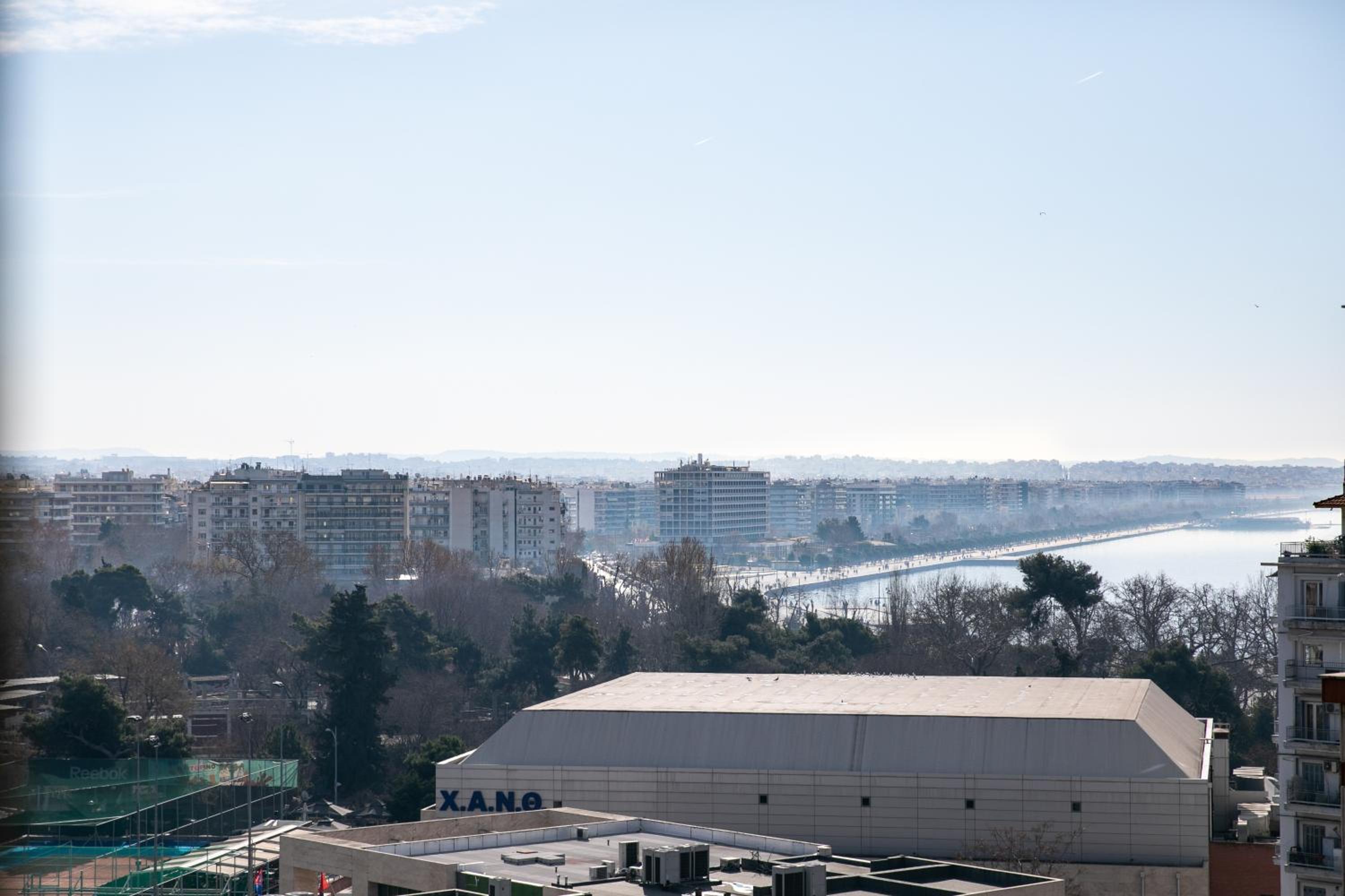 Deluxe Studio with City View - Photo 16