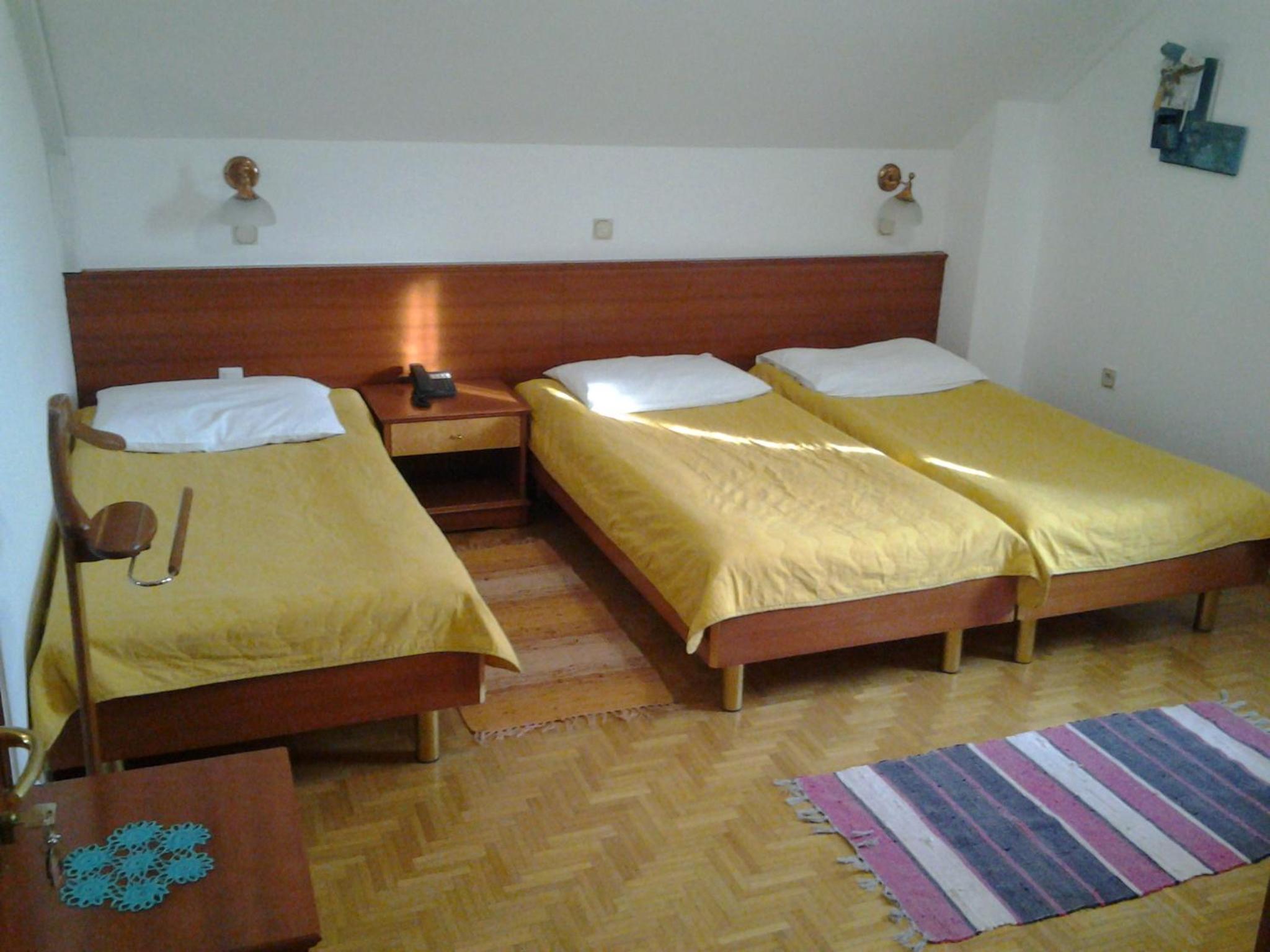 Triple Room - Photo 1