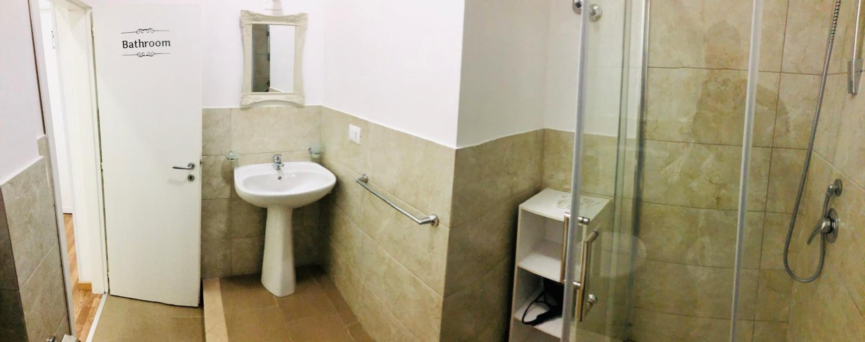 Double Room with Private External Bathroom - Photo 3