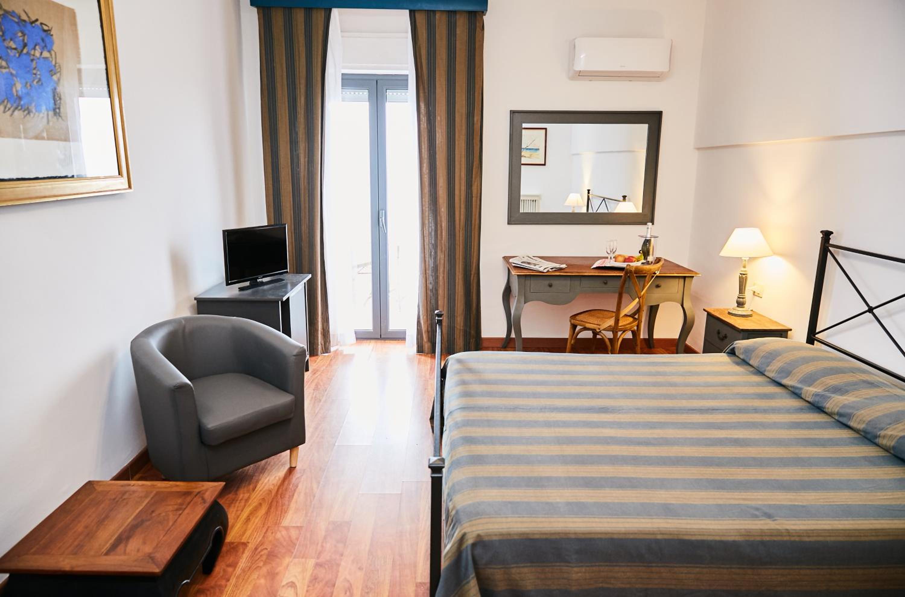 Superior Double or Twin Room photo 1