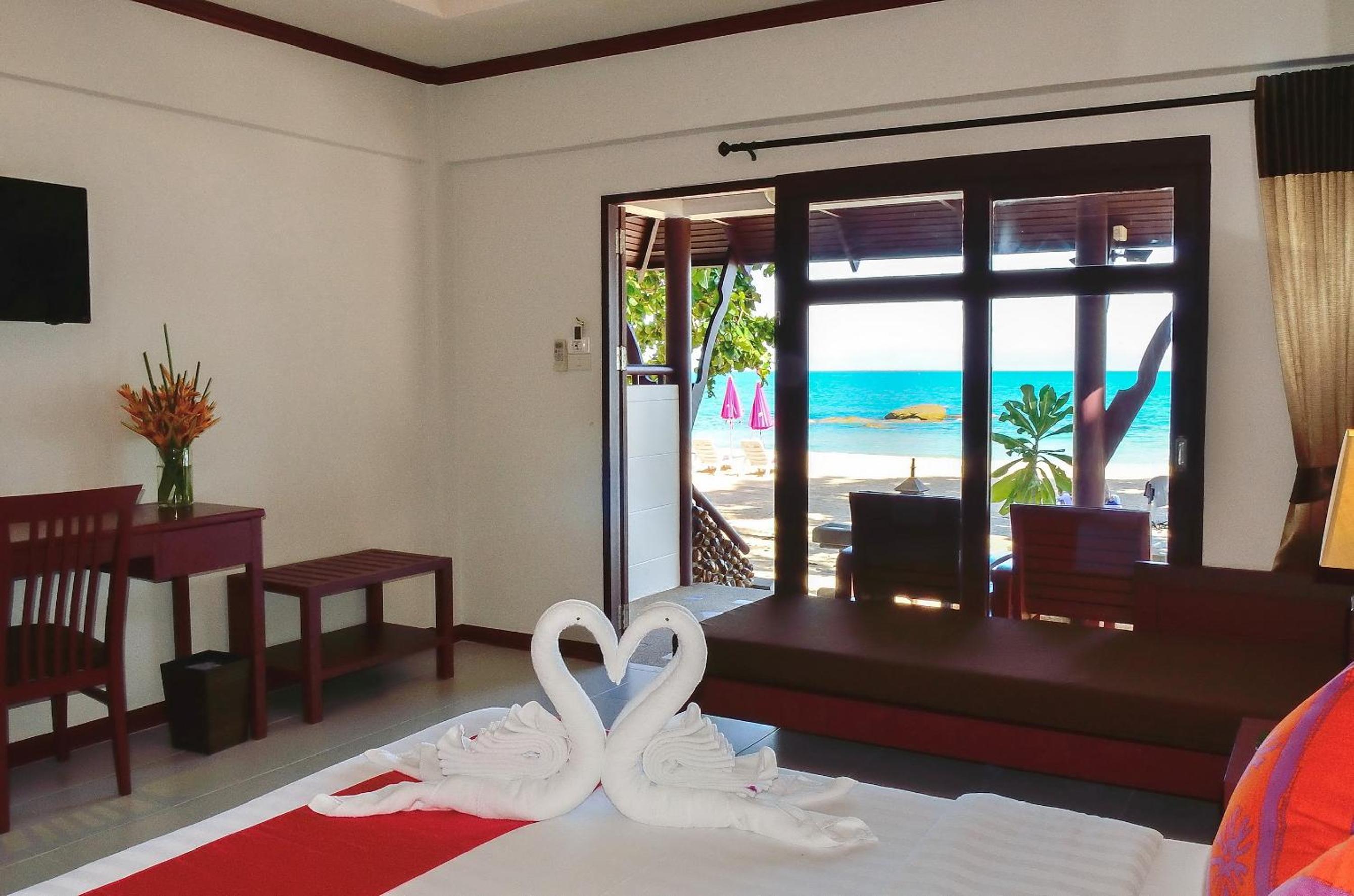 Beach Bungalow - Photo 1
