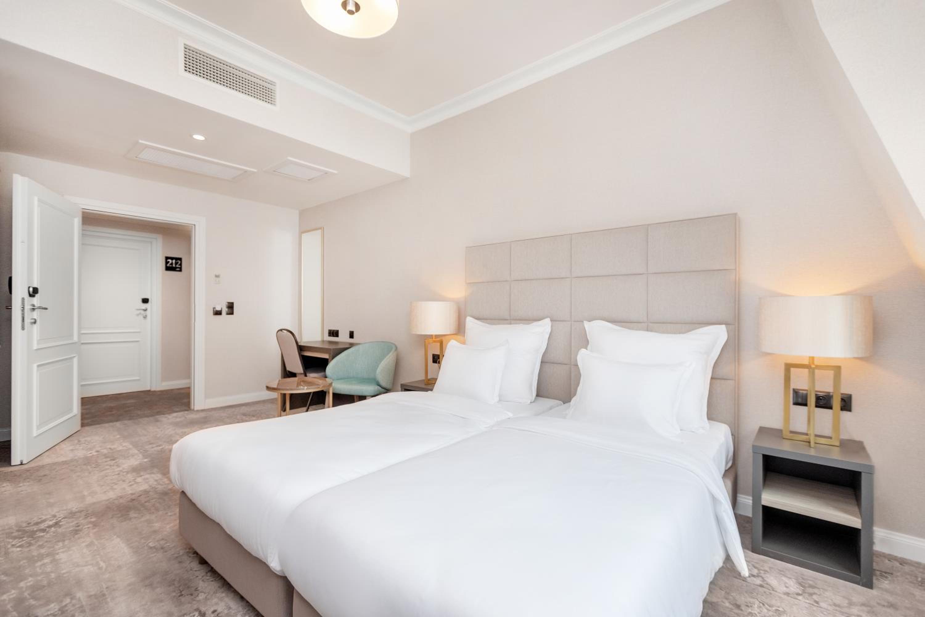 Premium Double Room - Photo 1