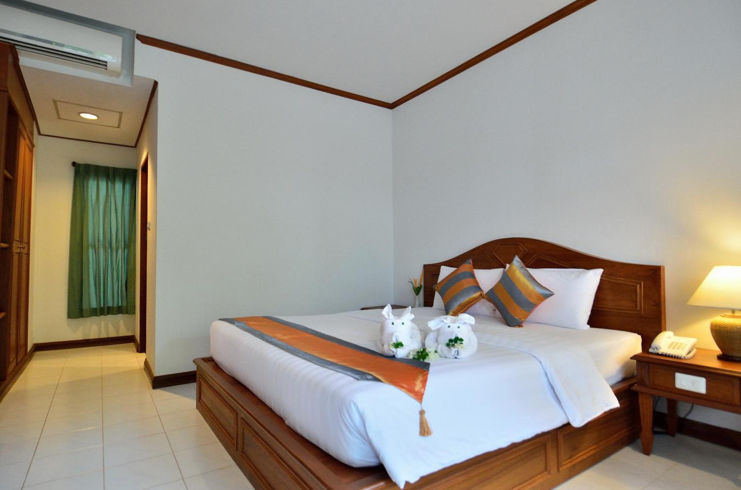 Deluxe Double or Twin Room - Photo 5