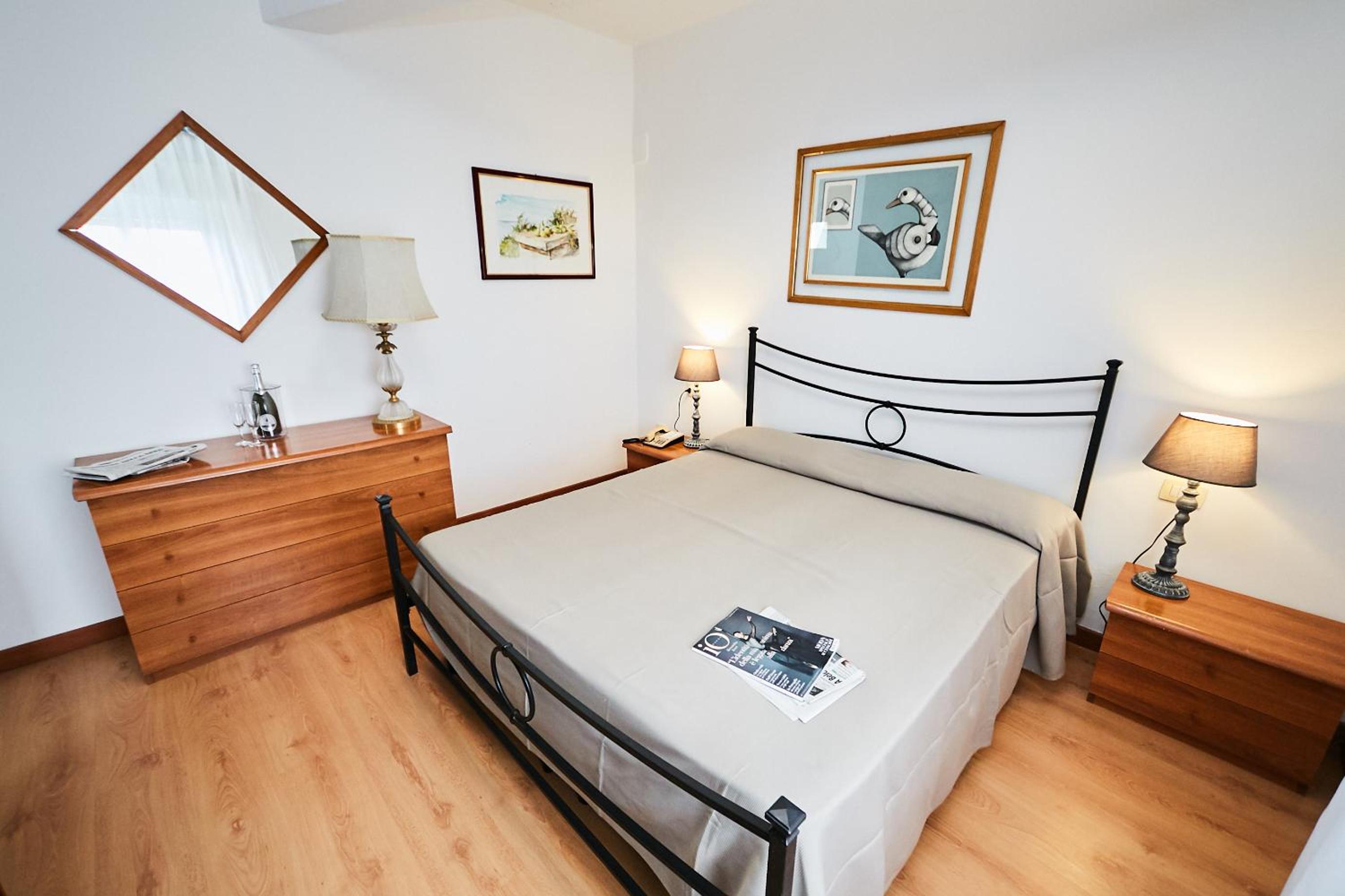 Deluxe Single Room with Sea View photo 1