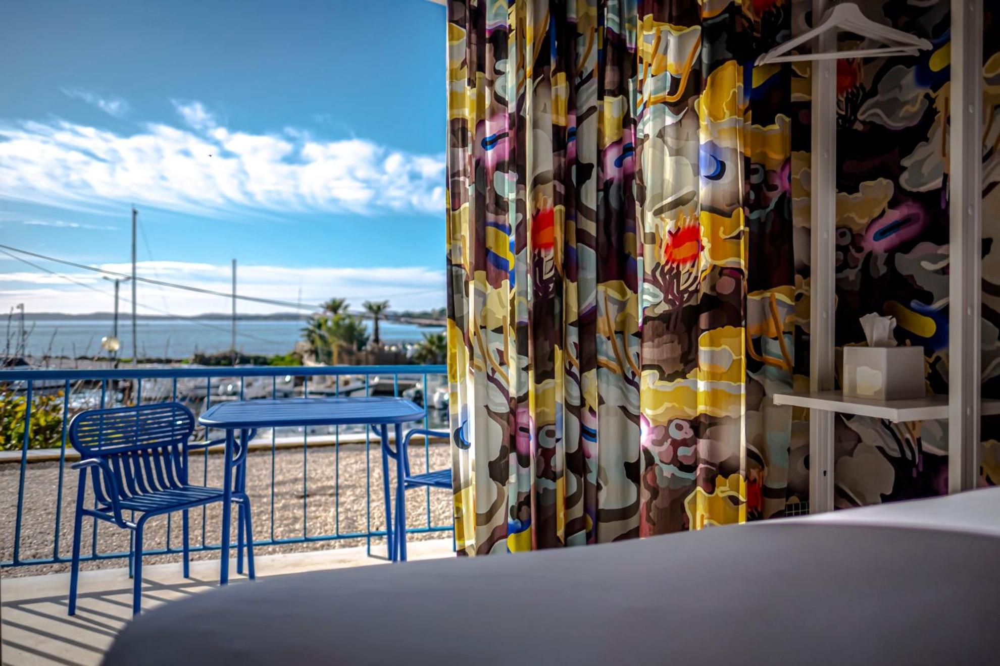 Double Room with Sea View and Balcony - First Floor photo 2