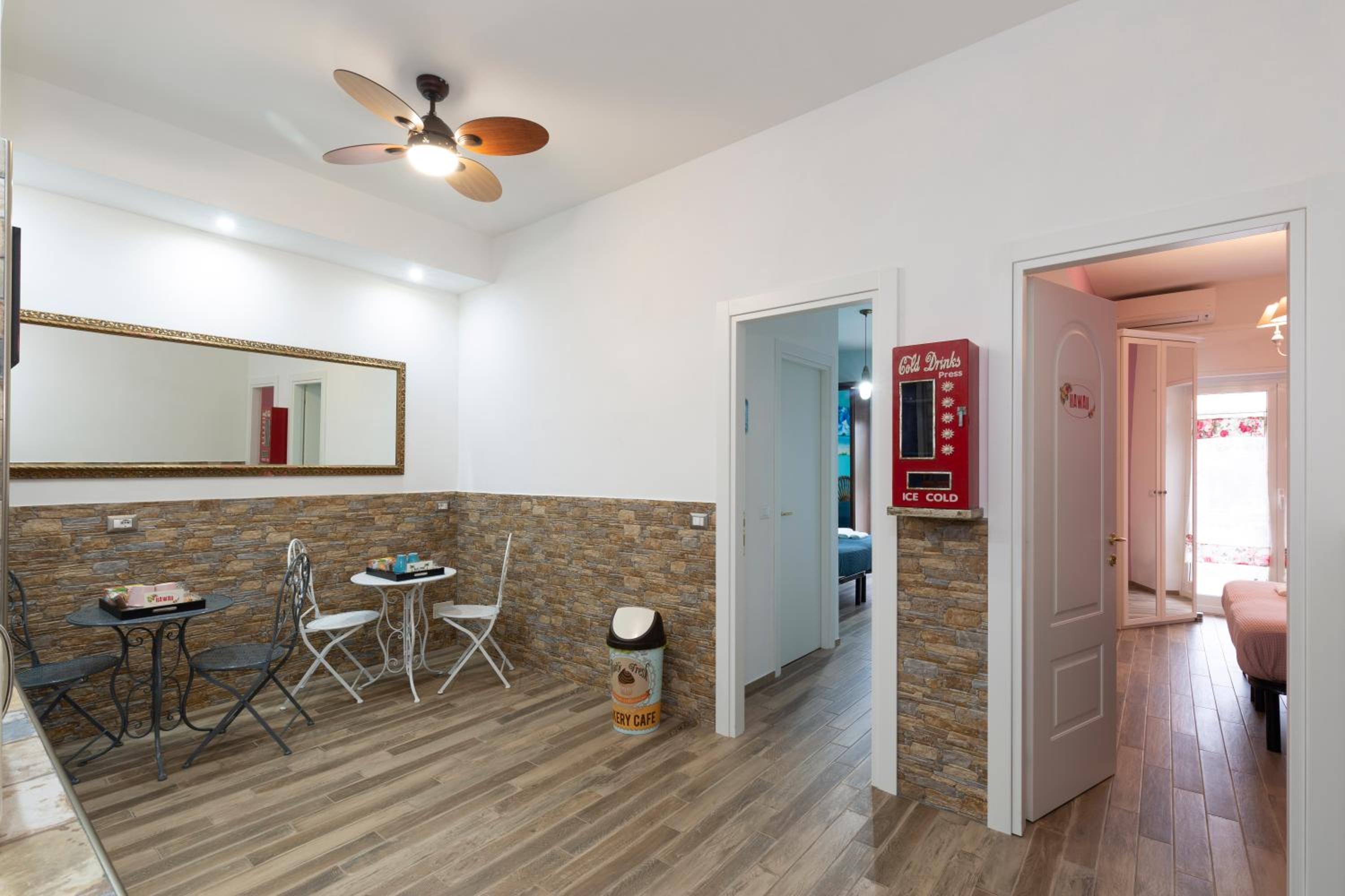 Large Double or Twin Room photo 2