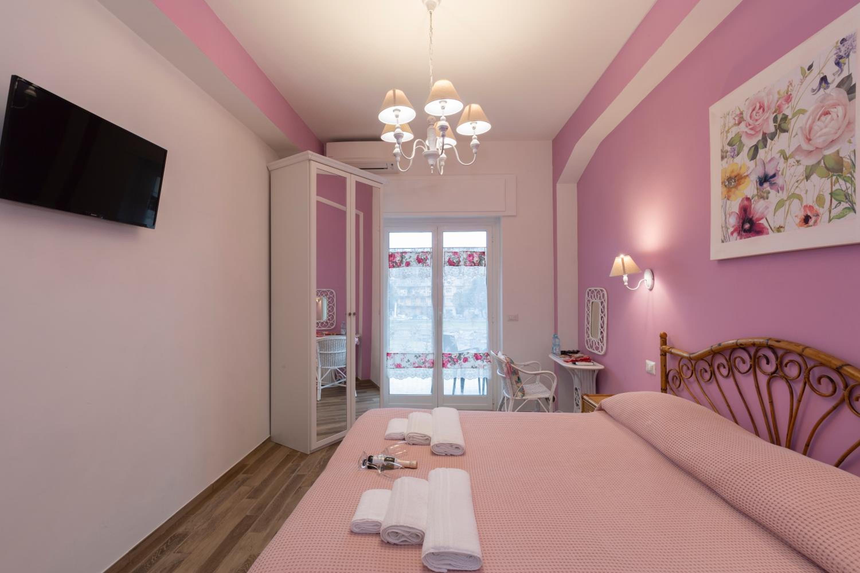 Large Double or Twin Room