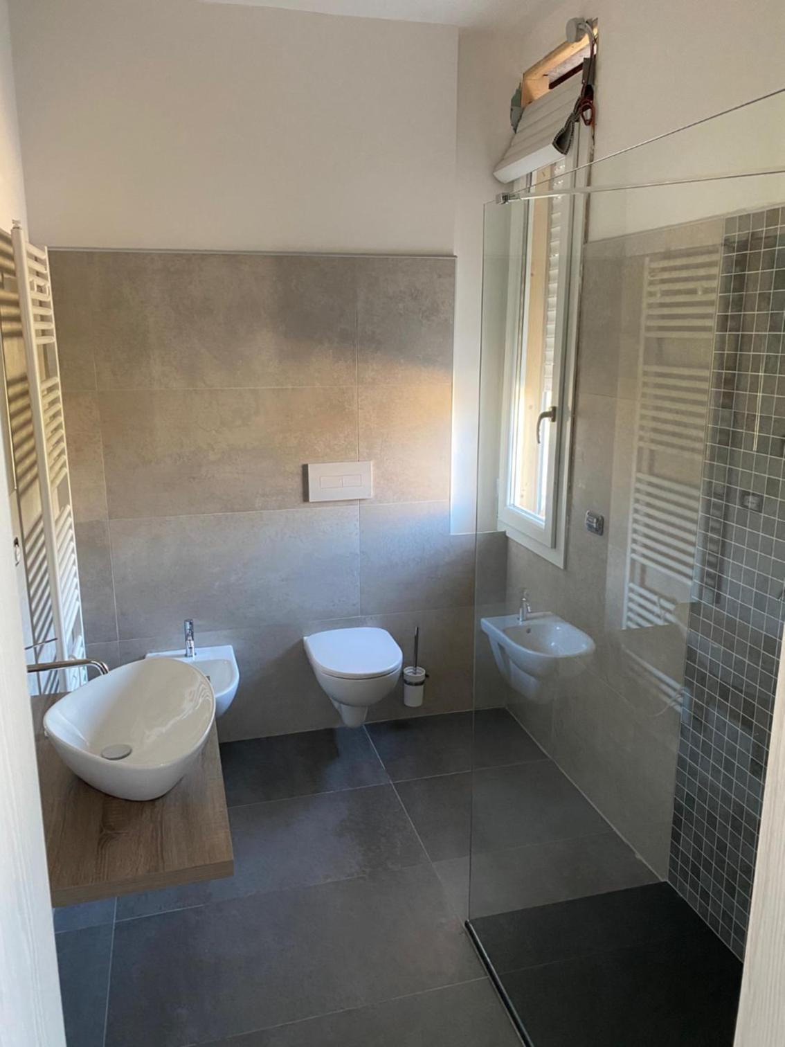 Quadruple Room with Private Bathroom - Photo 12