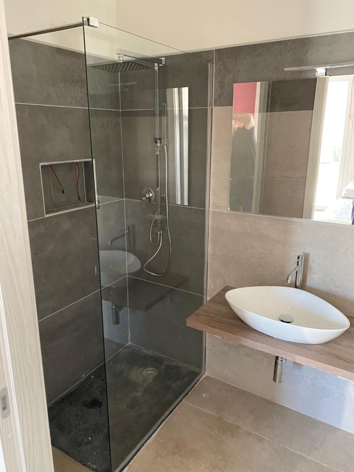 Quadruple Room with Private Bathroom - Photo 10