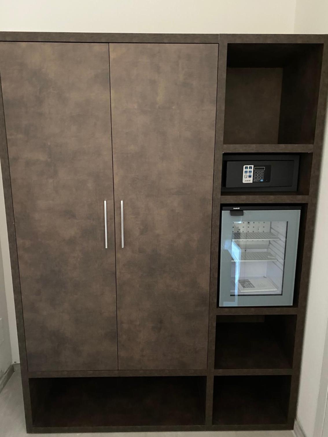 Quadruple Room with Private Bathroom - Photo 13