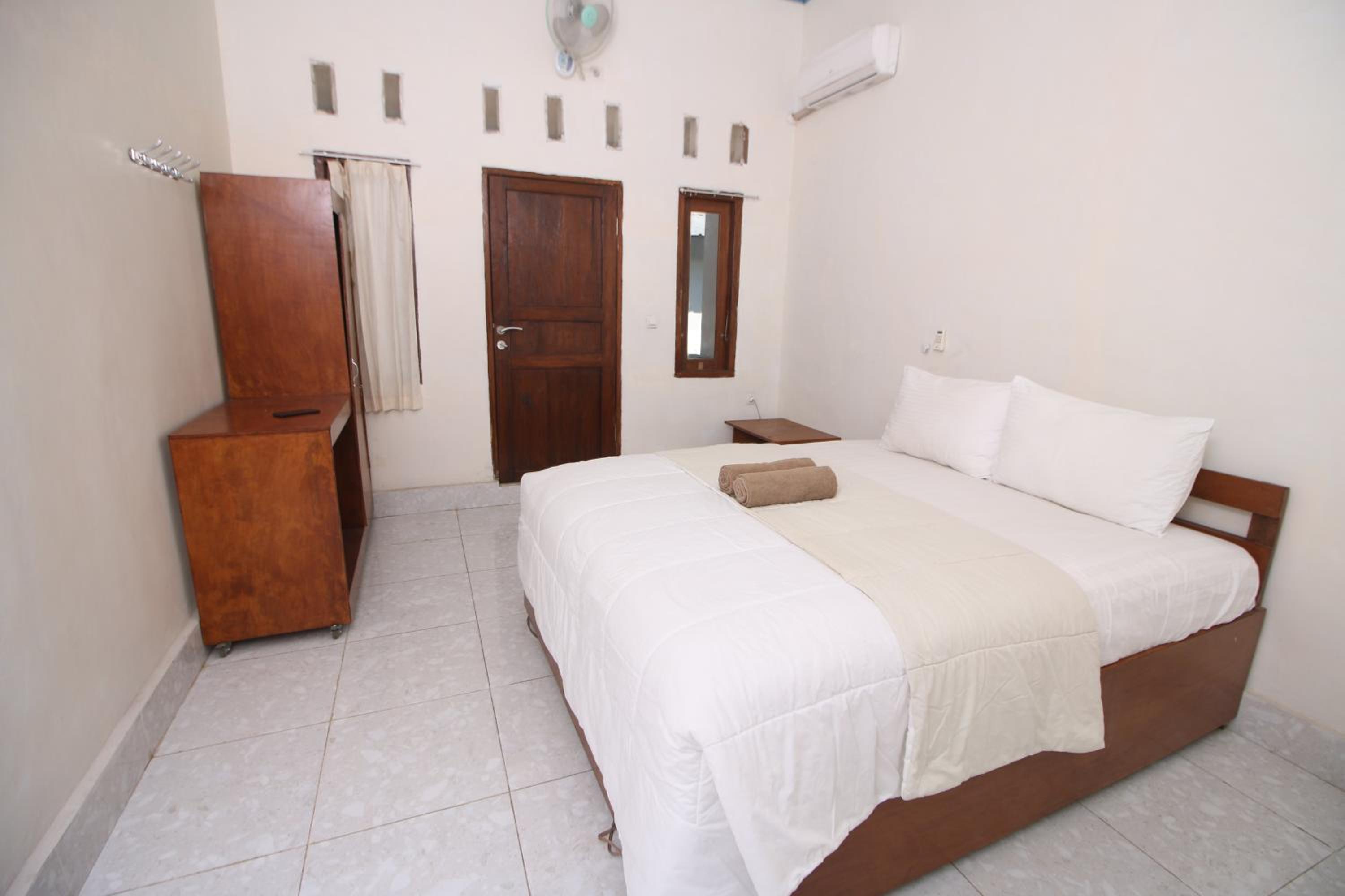 Large Double Room photo 2