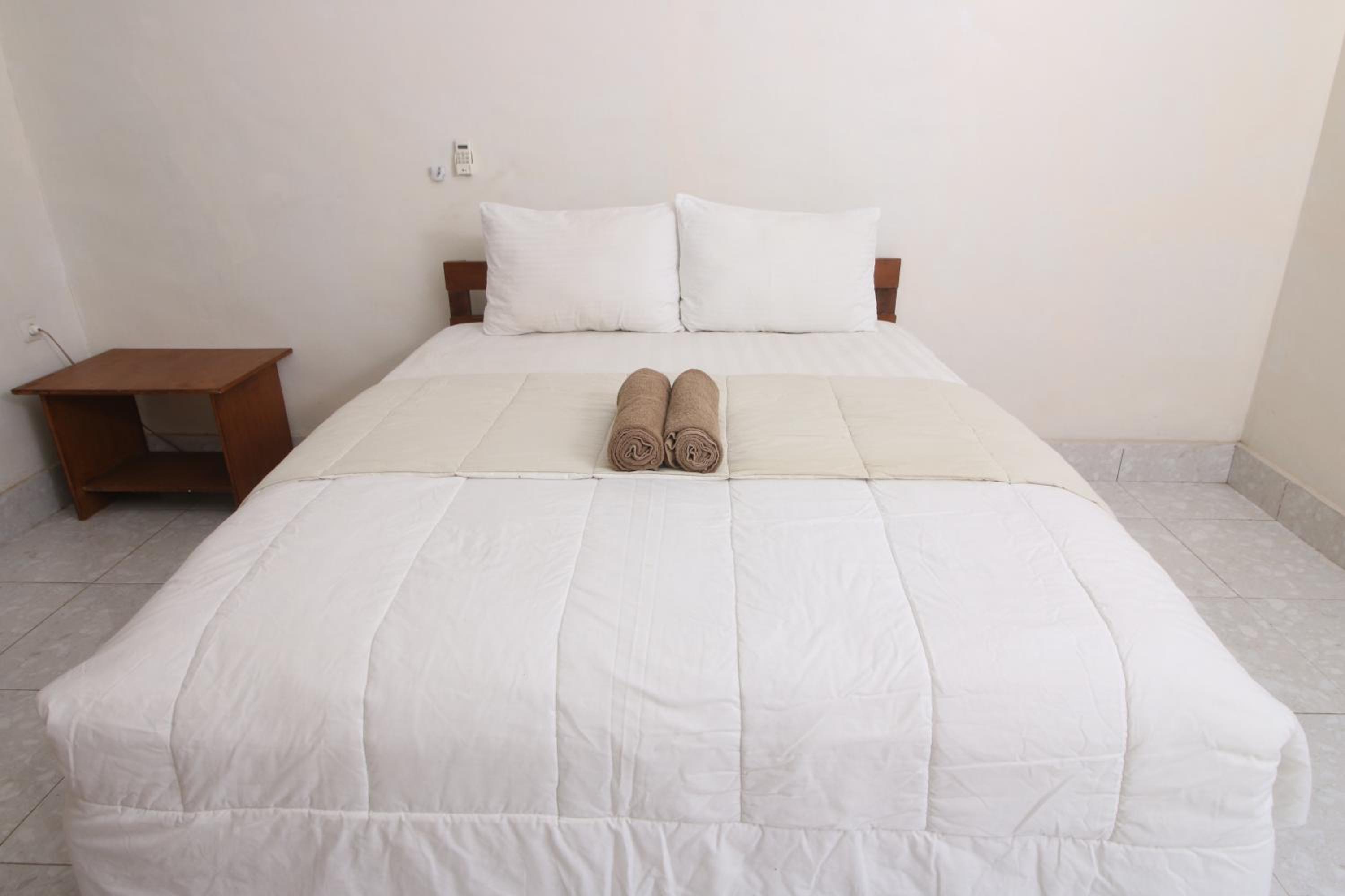 Large Double Room photo 1