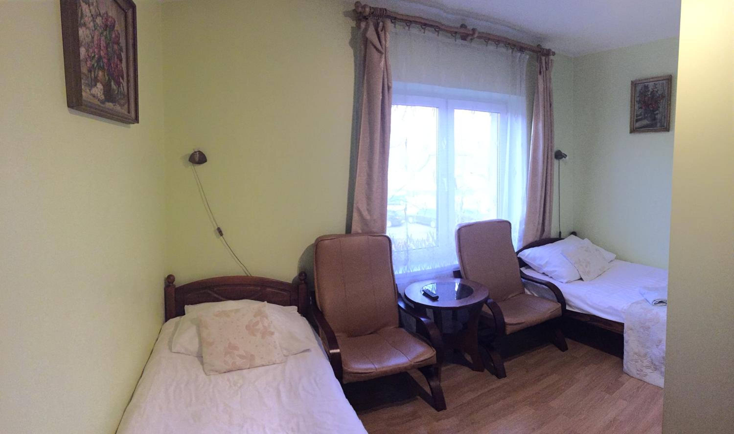Twin Room - Photo 1
