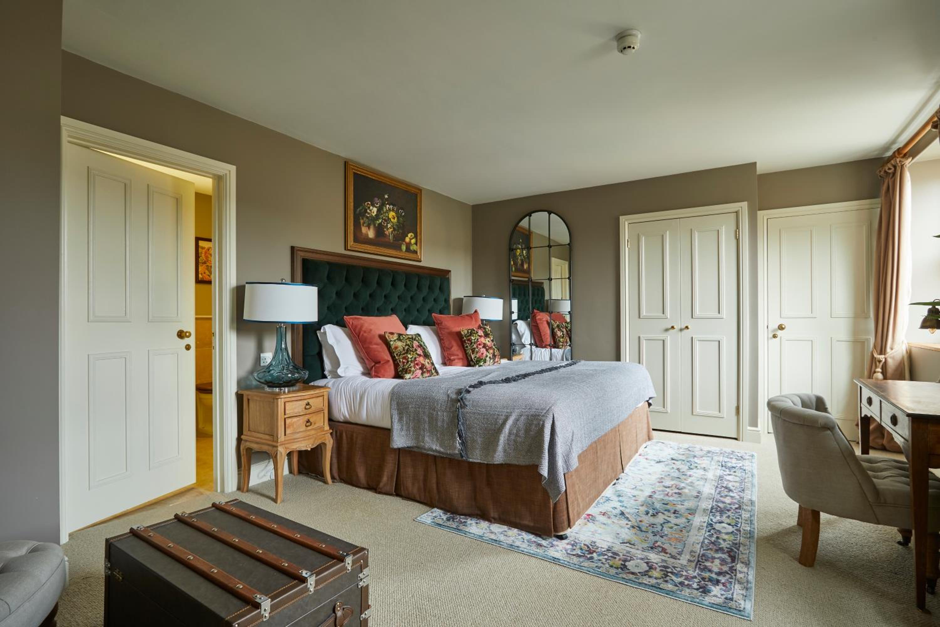 Large Double Room photo 1