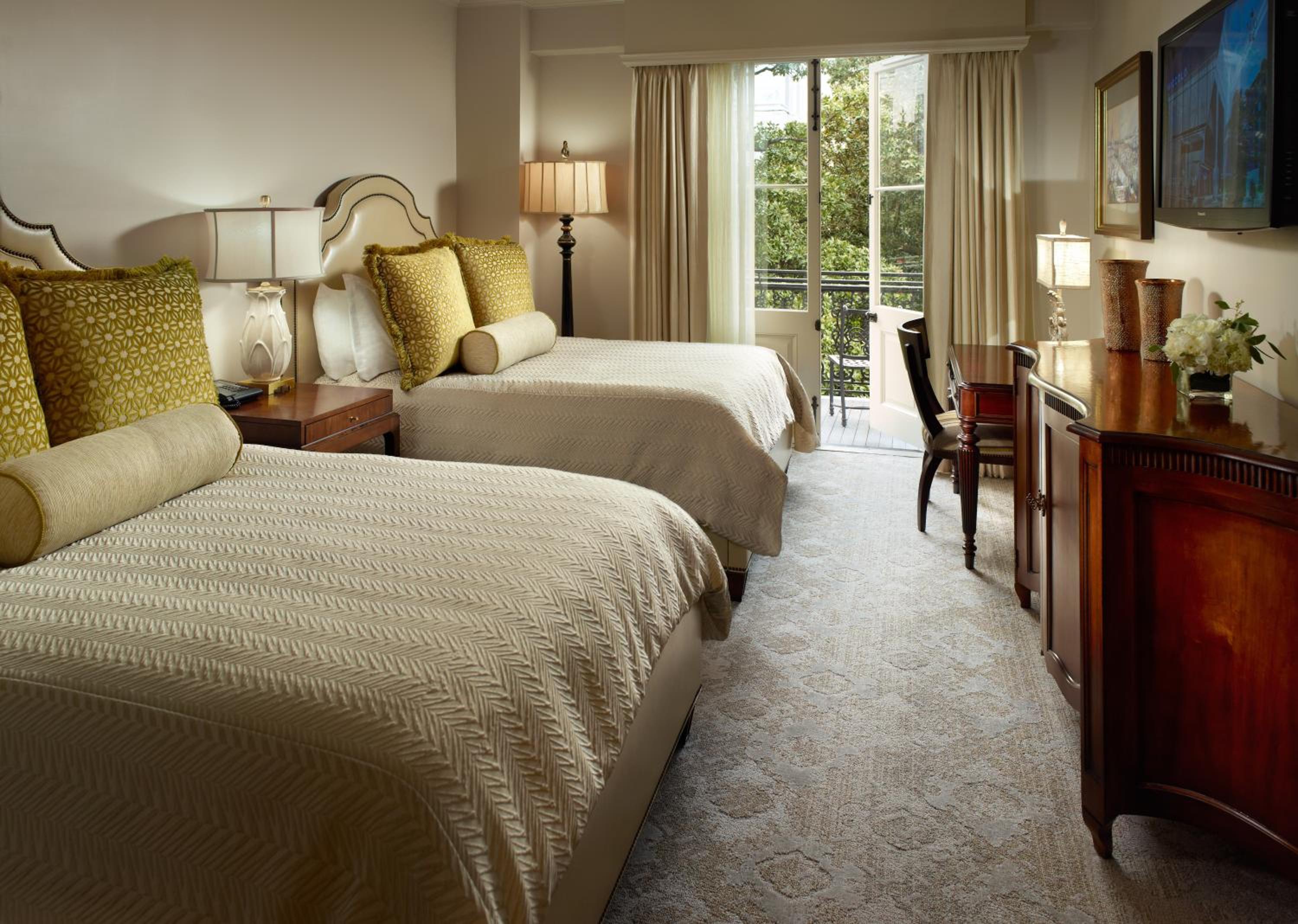 Luxury Pontchartrain Suite - 1 King Bed - Photo 2