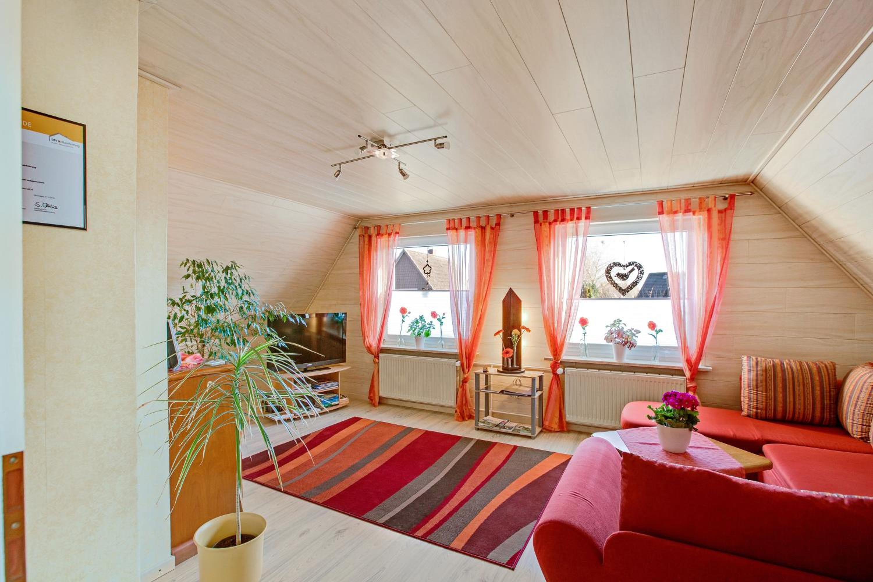 Apartment photo 2