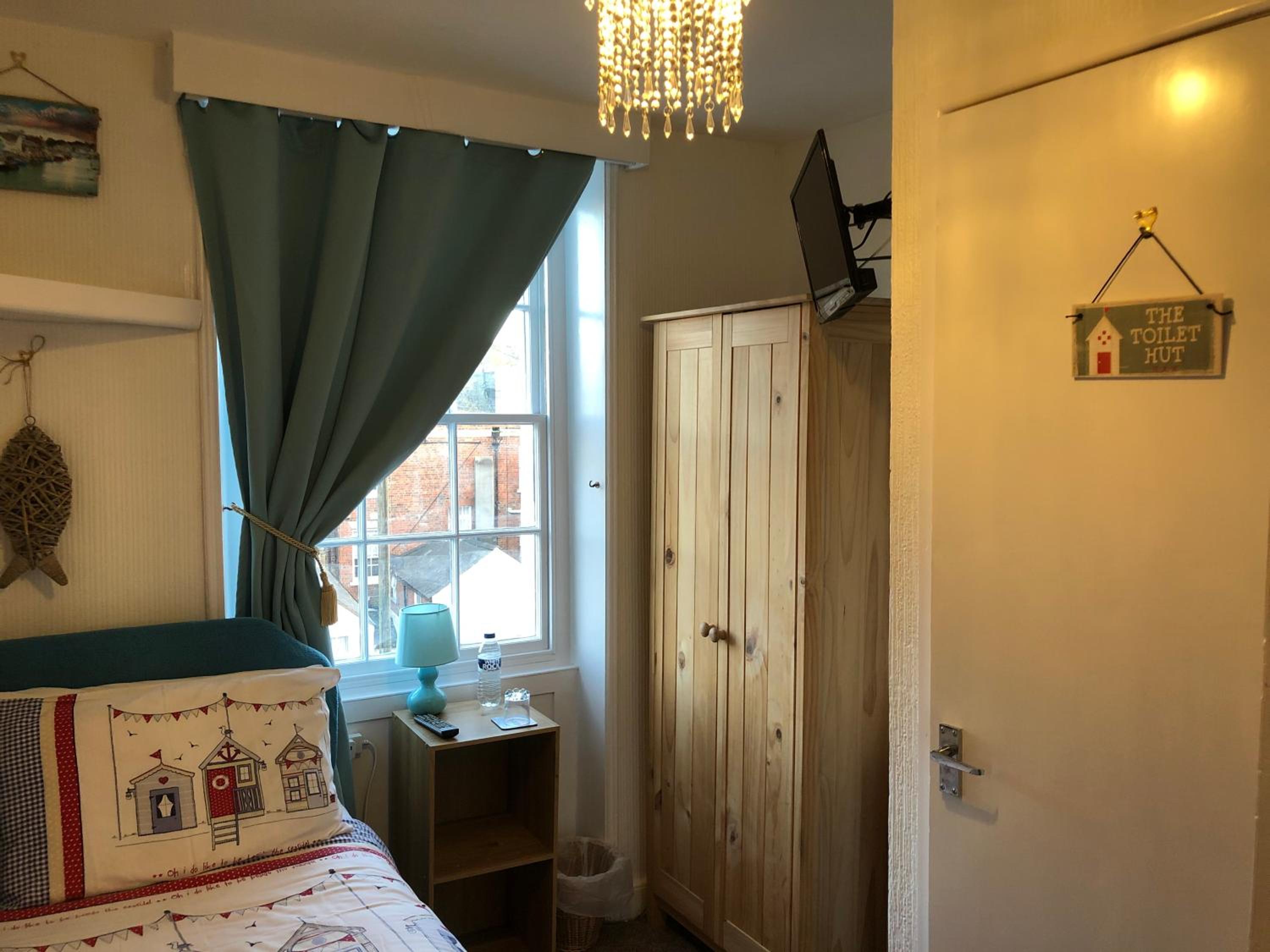 Single Room photo 3