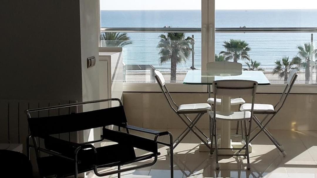 Apartment with Sea View - Photo 8