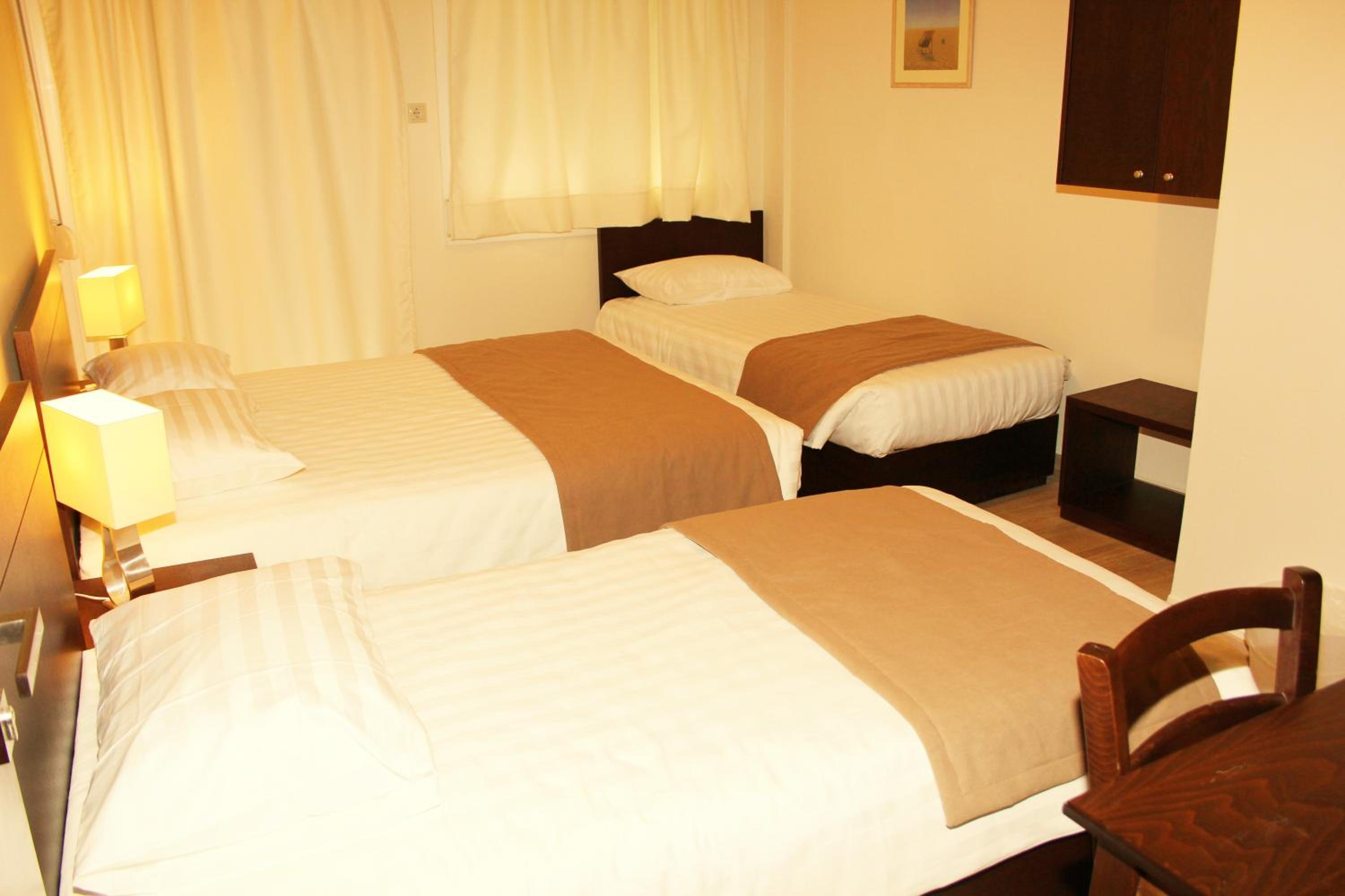 Economy quadruple room
