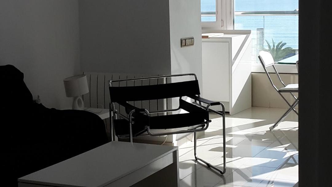 Apartment with Sea View - Photo 1