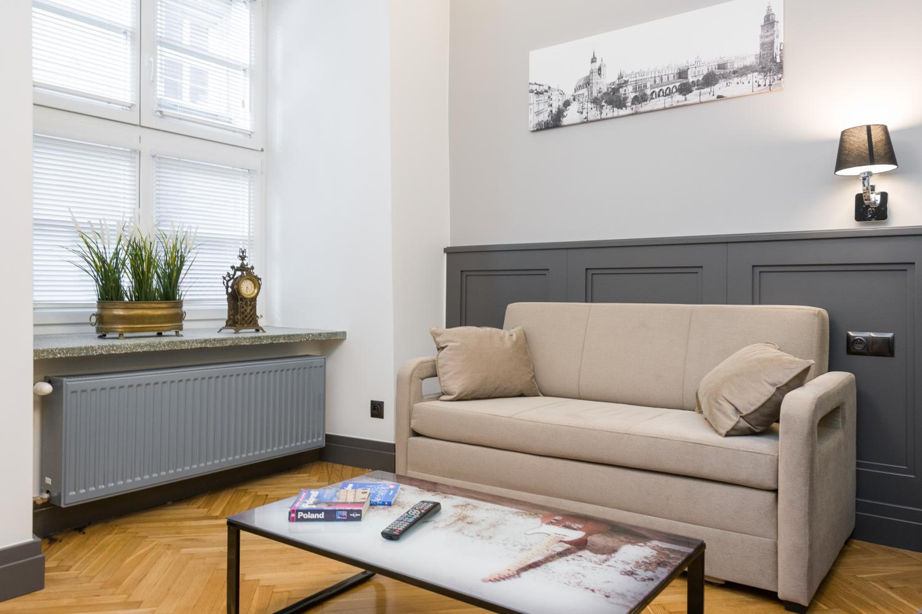 One-Bedroom Apartment - Photo 10