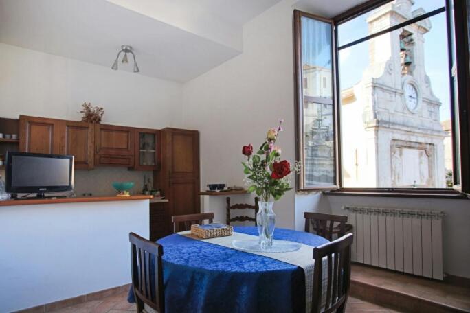 Large Double Room photo 2