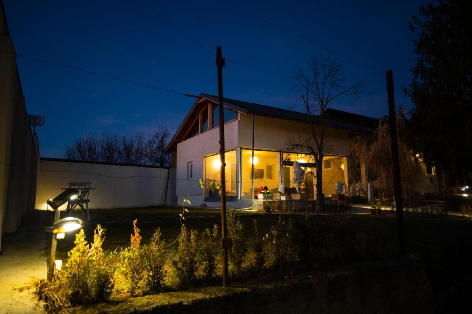Four-Bedroom House - Photo 3