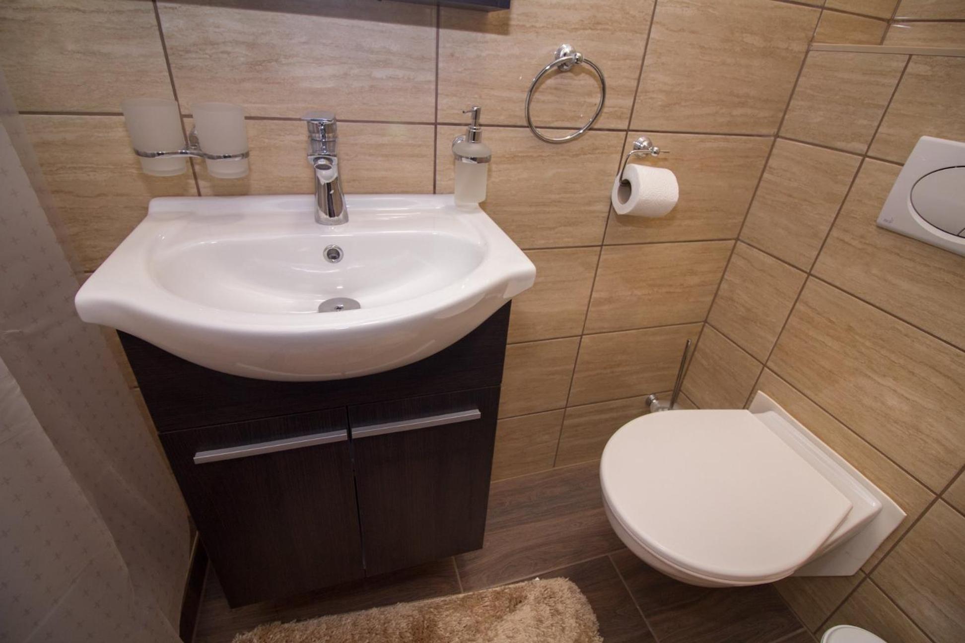 Single Room With Bathroom photo 3