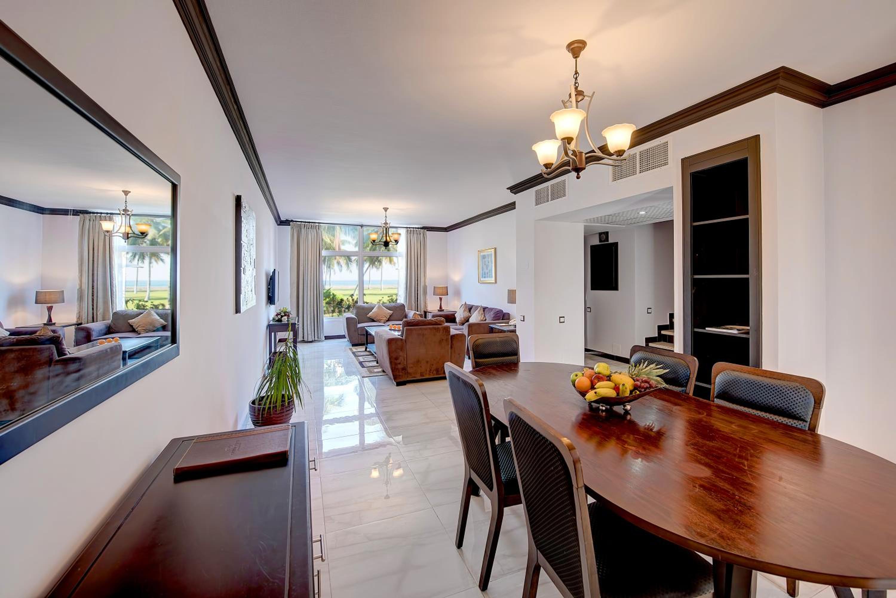 Three-Bedroom Villa - Smoking - Photo 15