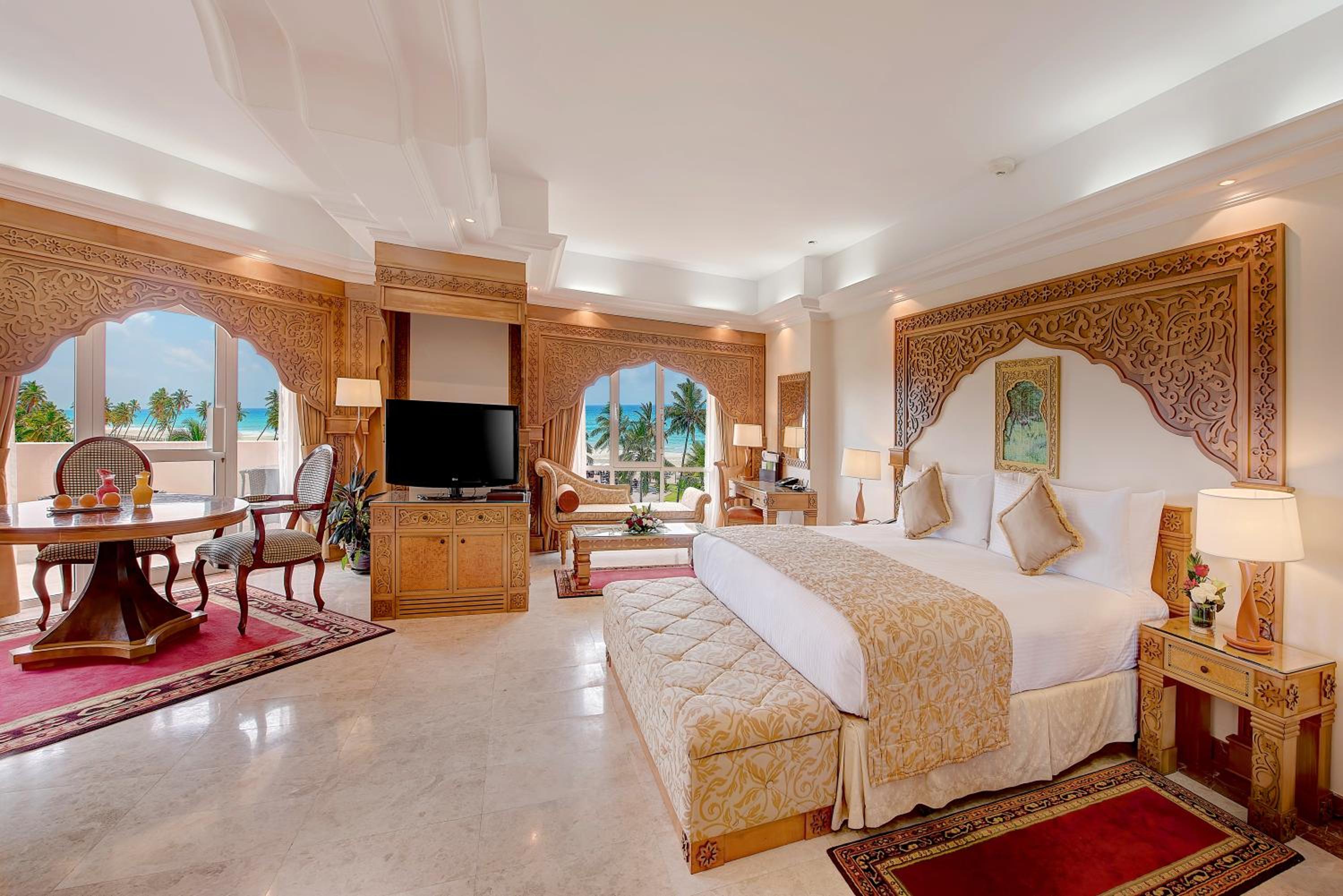 Junior King Suite with Ocean View - Photo 1