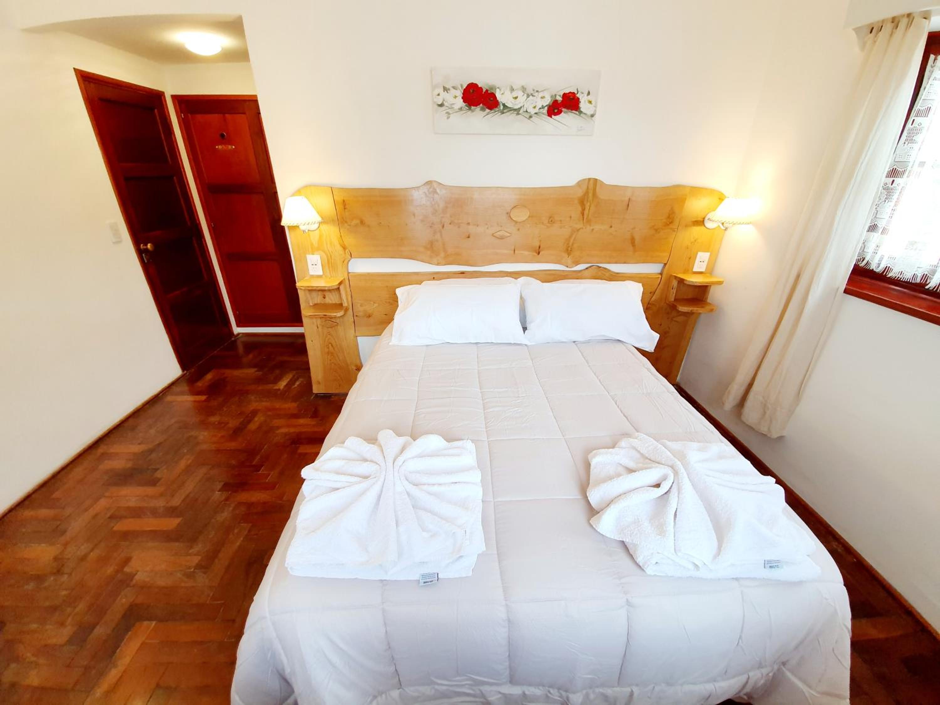 Double or Twin Room photo 3