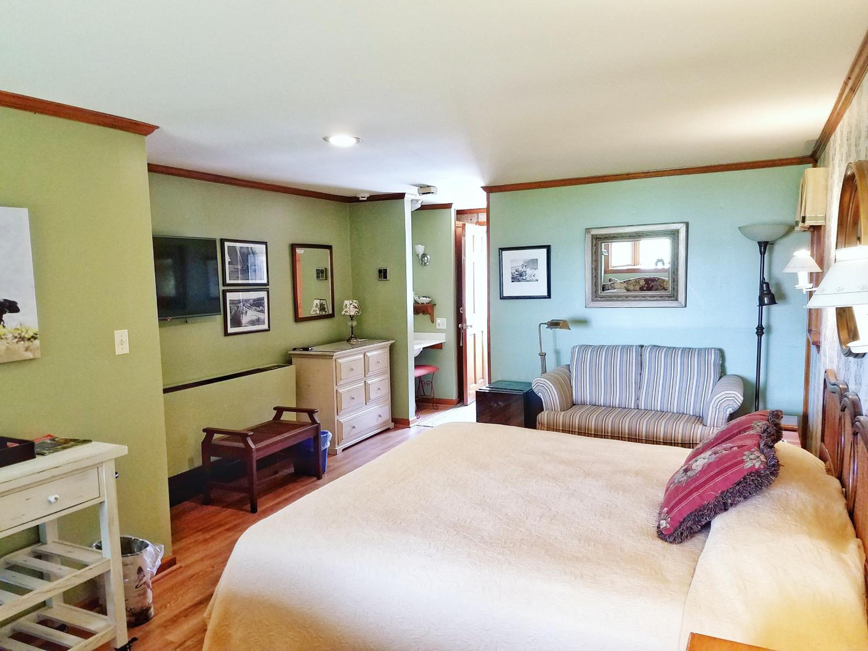 King Room with Bay View - Photo 1
