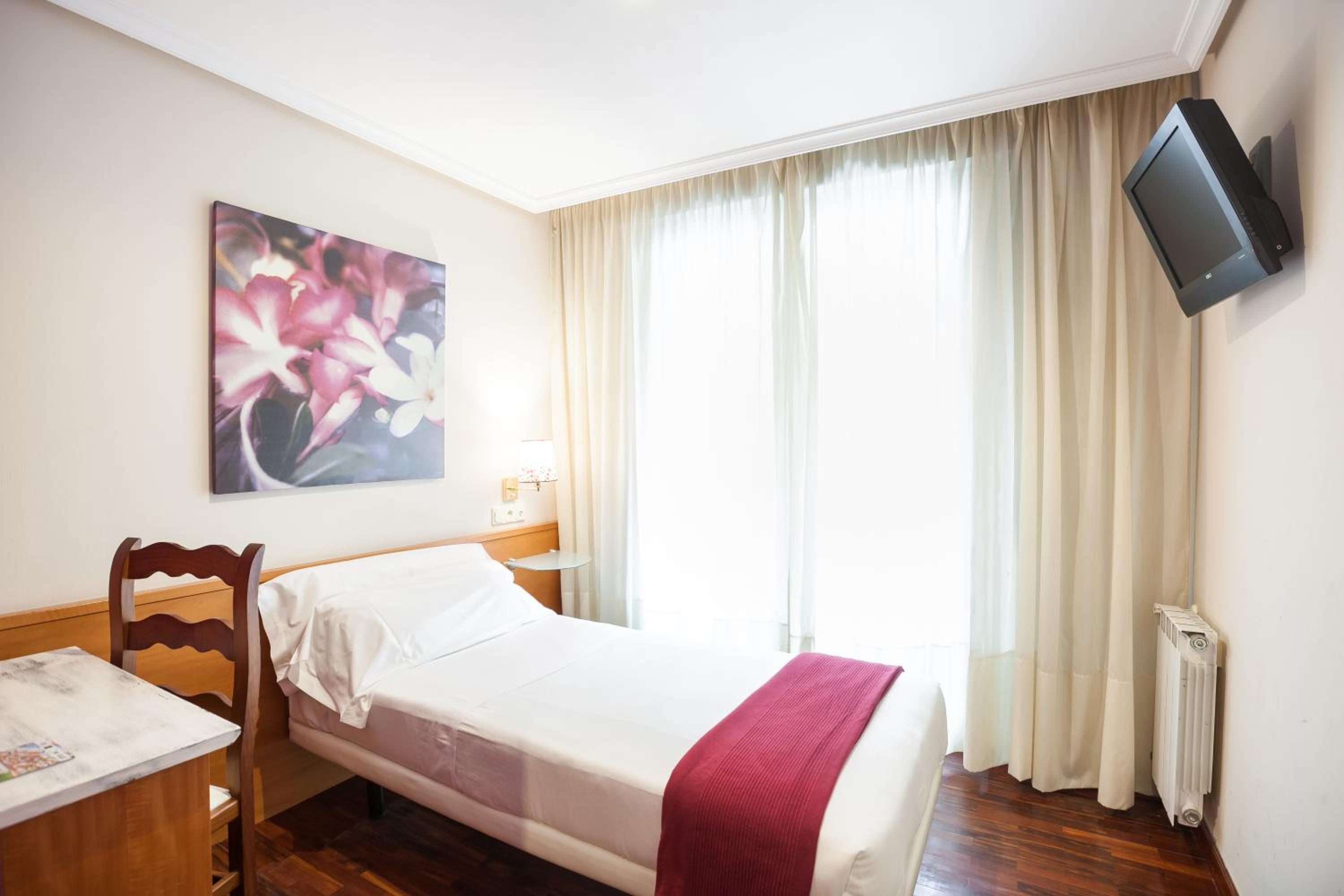 Single Room photo 3