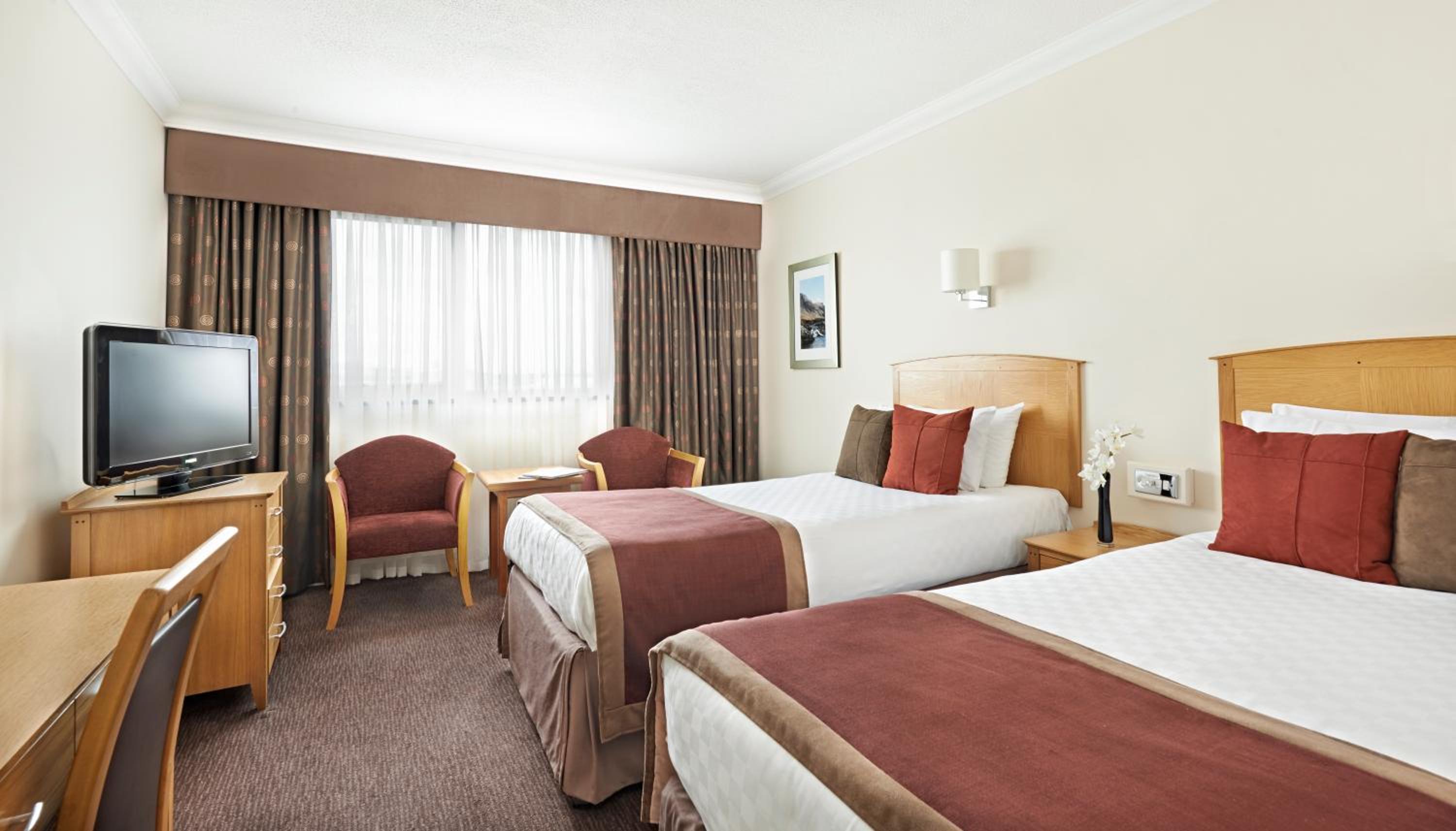Standard Twin Room - Photo 3