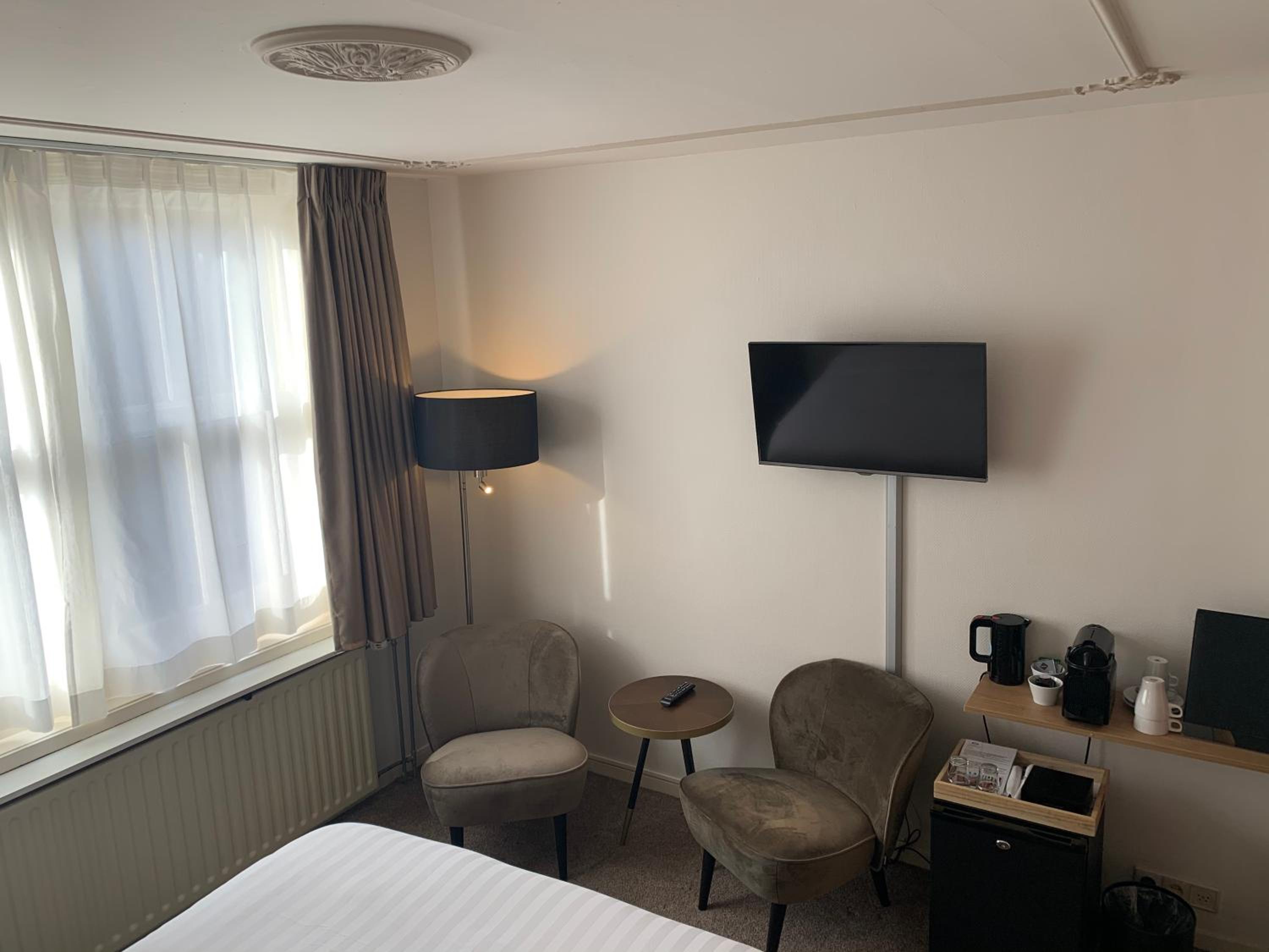 Small Double Room with Canal View photo 1
