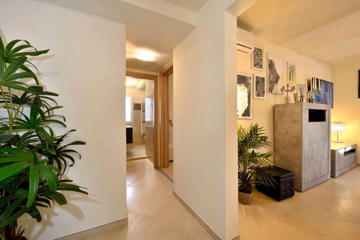 Two-Bedroom Apartment photo 3