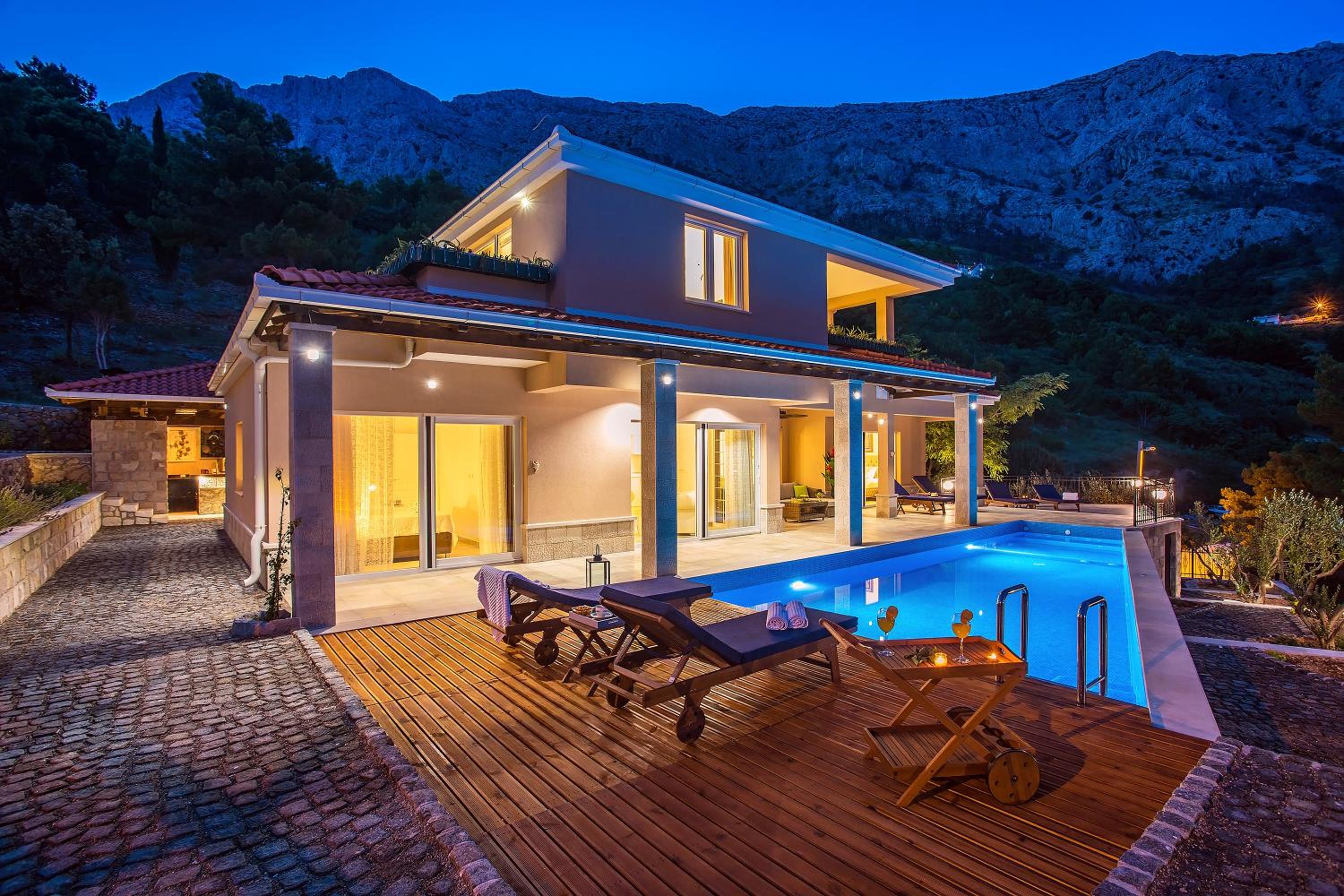 Villa photo 3