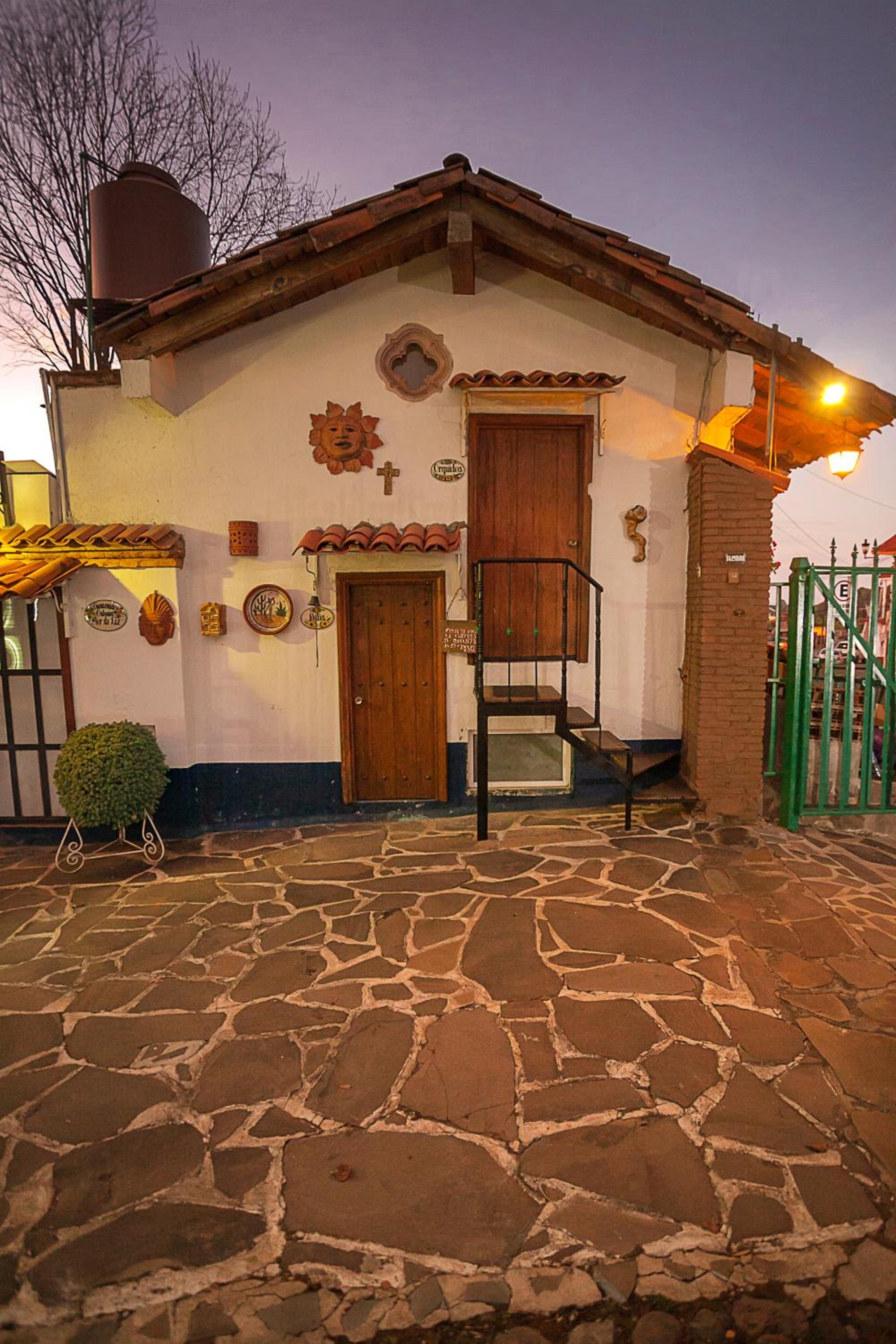 Two-Bedroom House - Photo 18