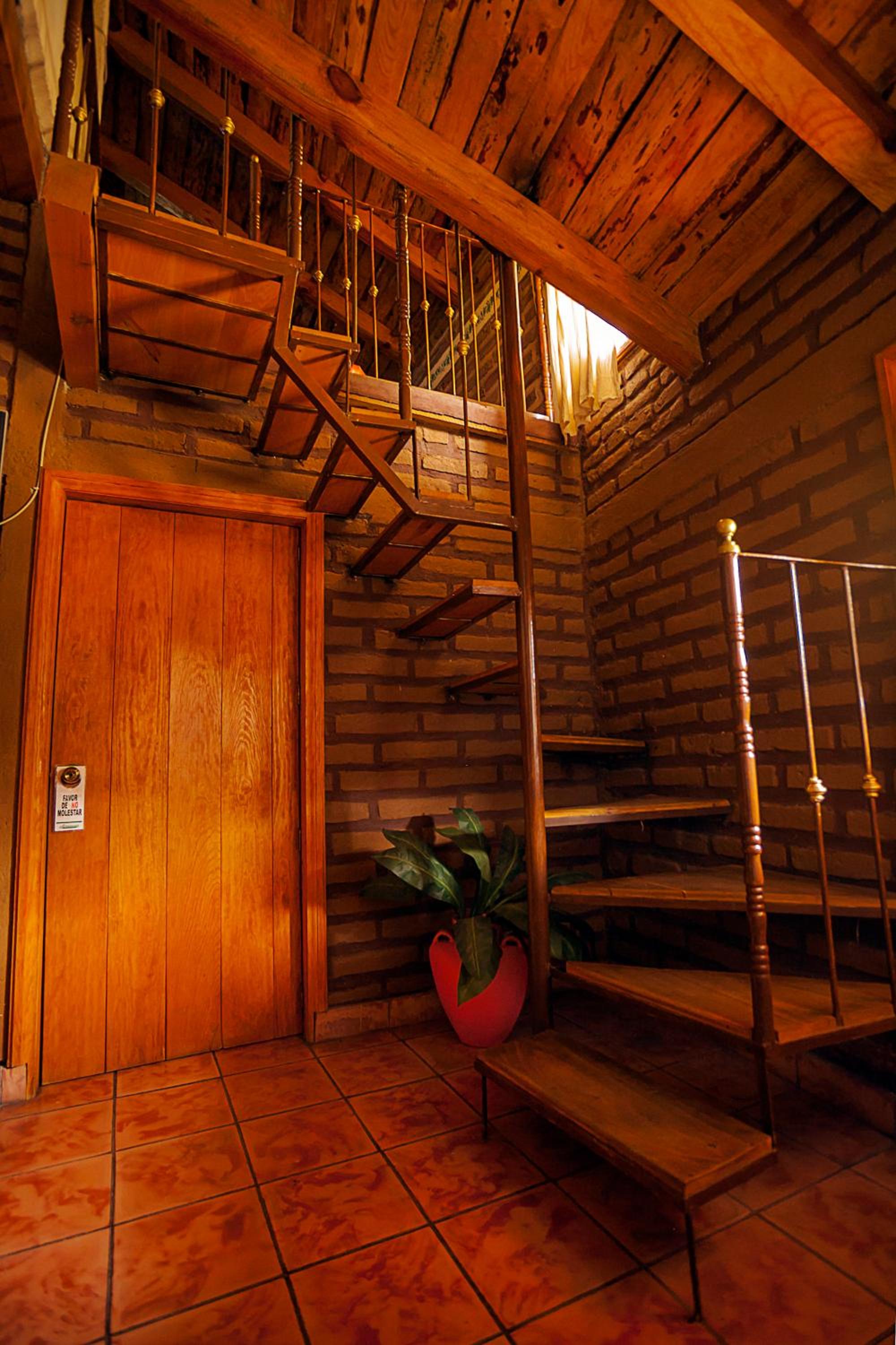 Two-Bedroom House - Photo 17