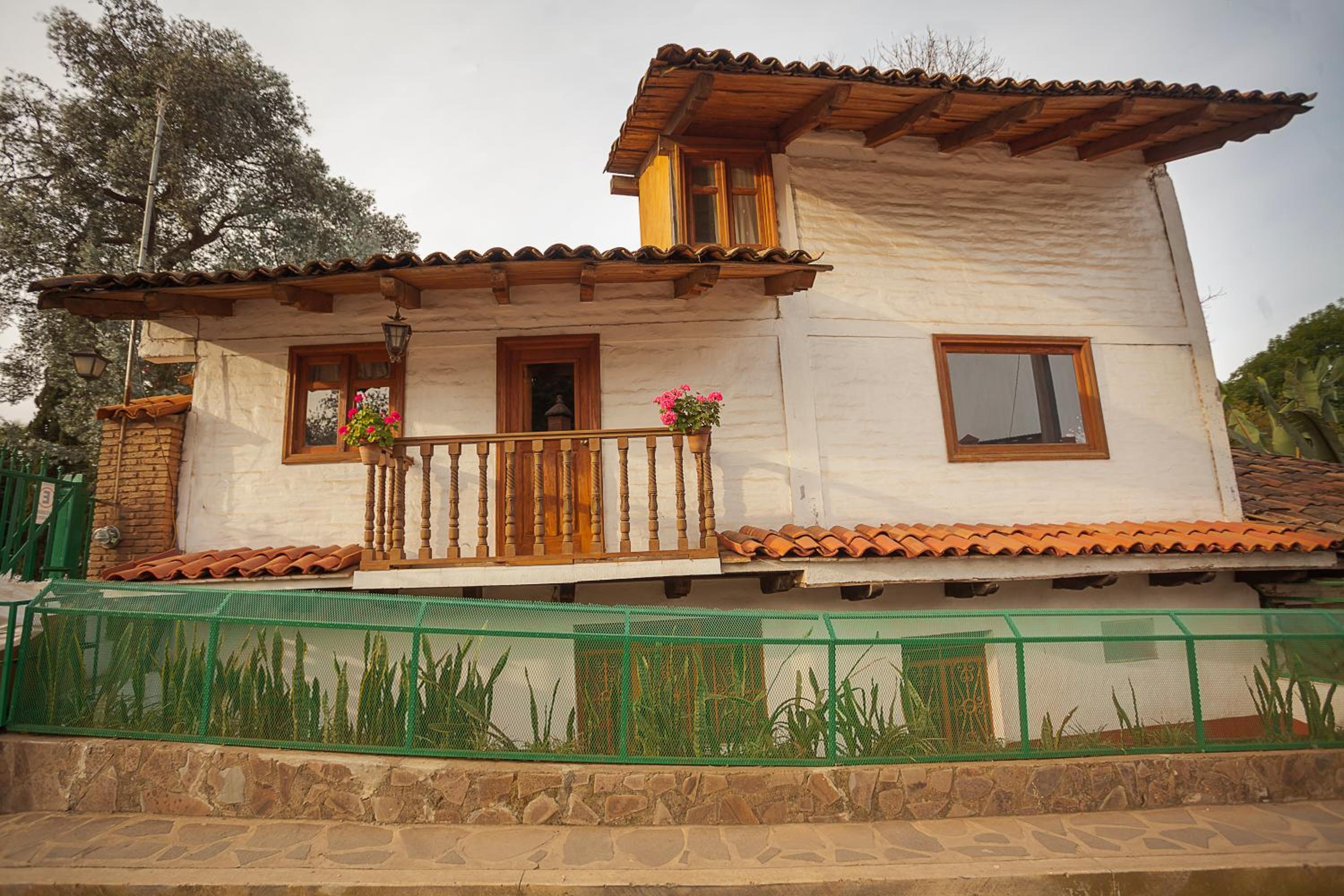 Two-Bedroom House - Photo 13