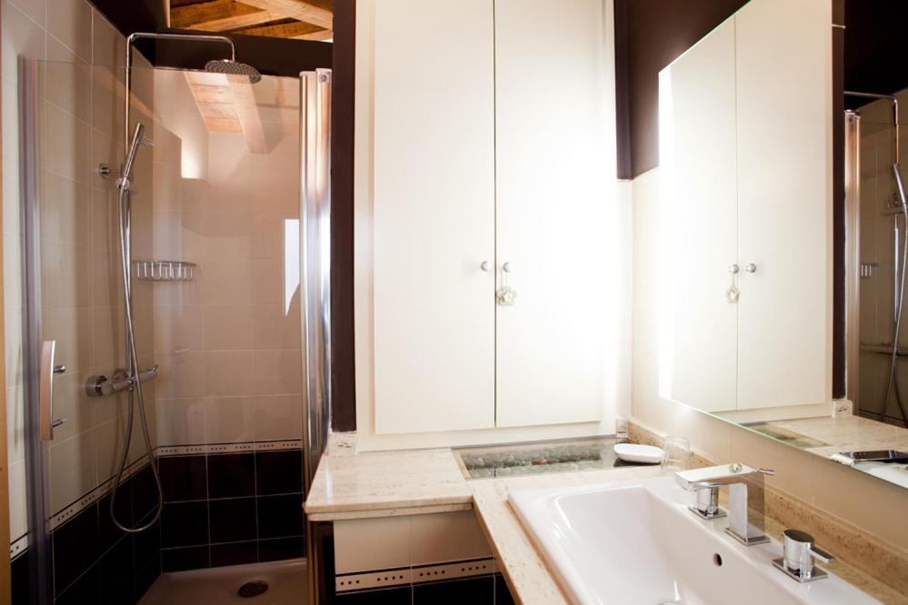 One-Bedroom Apartment - Photo 34