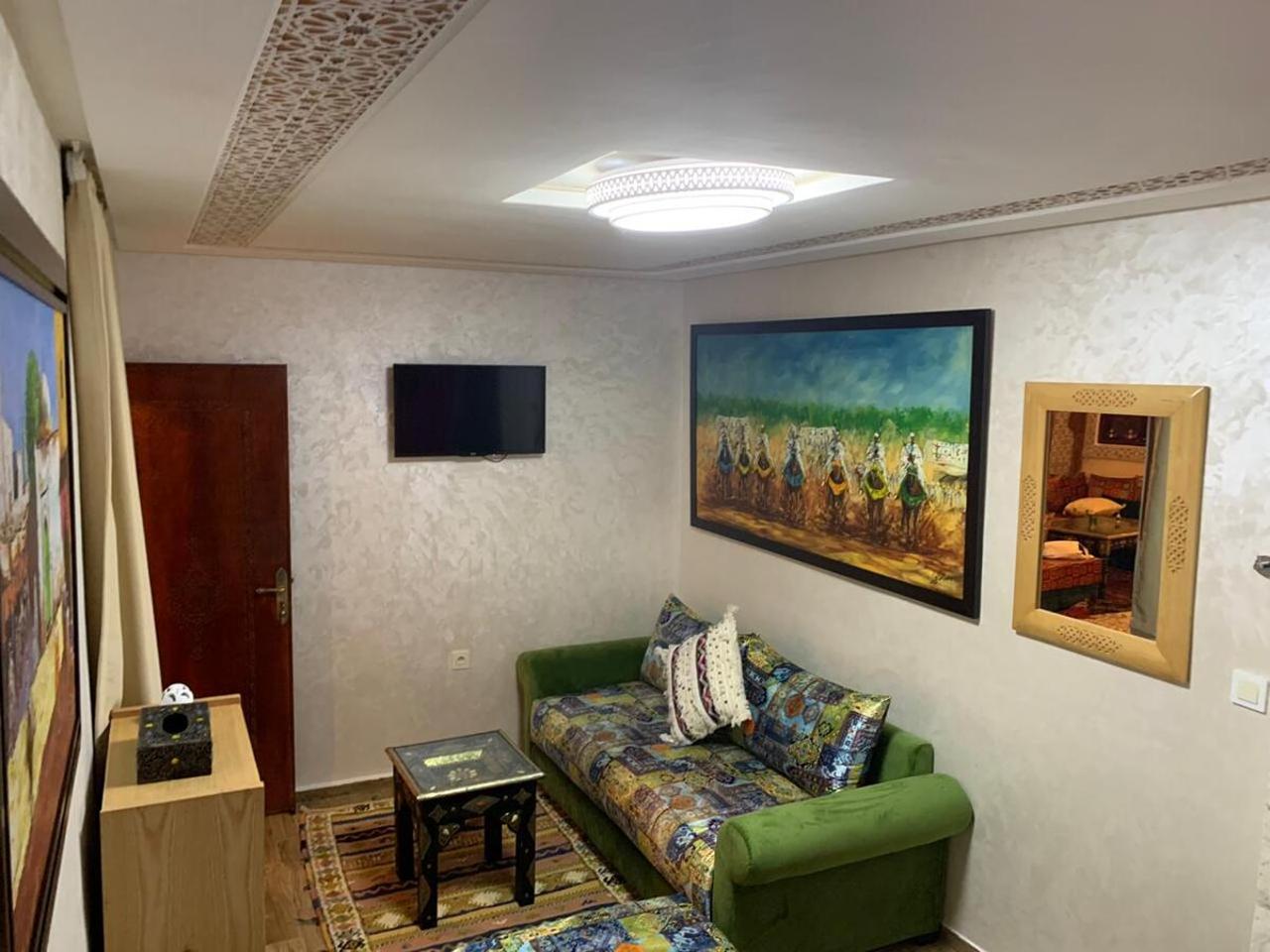Suite - Photo 5